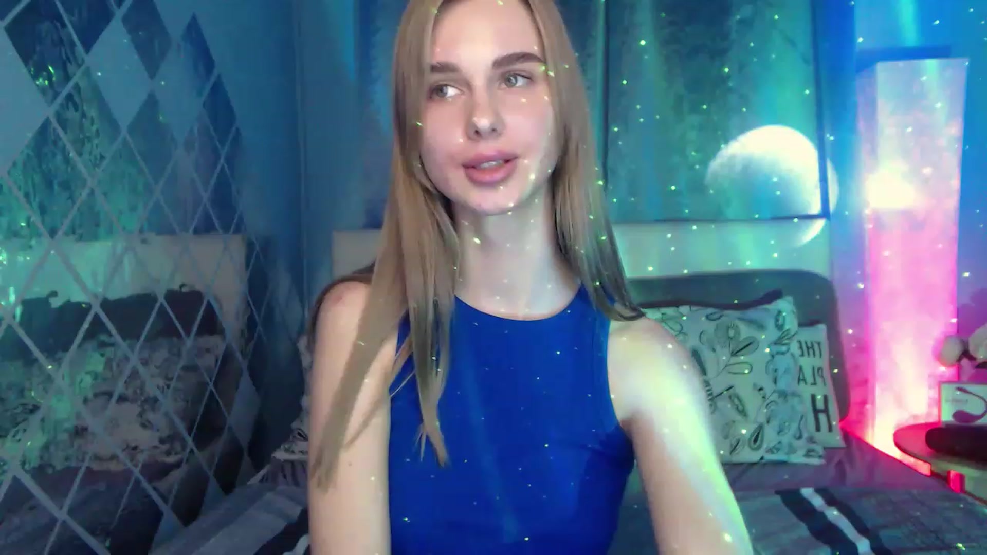 Gallery image thumbnail from LunaLim's myfreecams stream on, 12/05/2022, 17:00 image 11 of 20