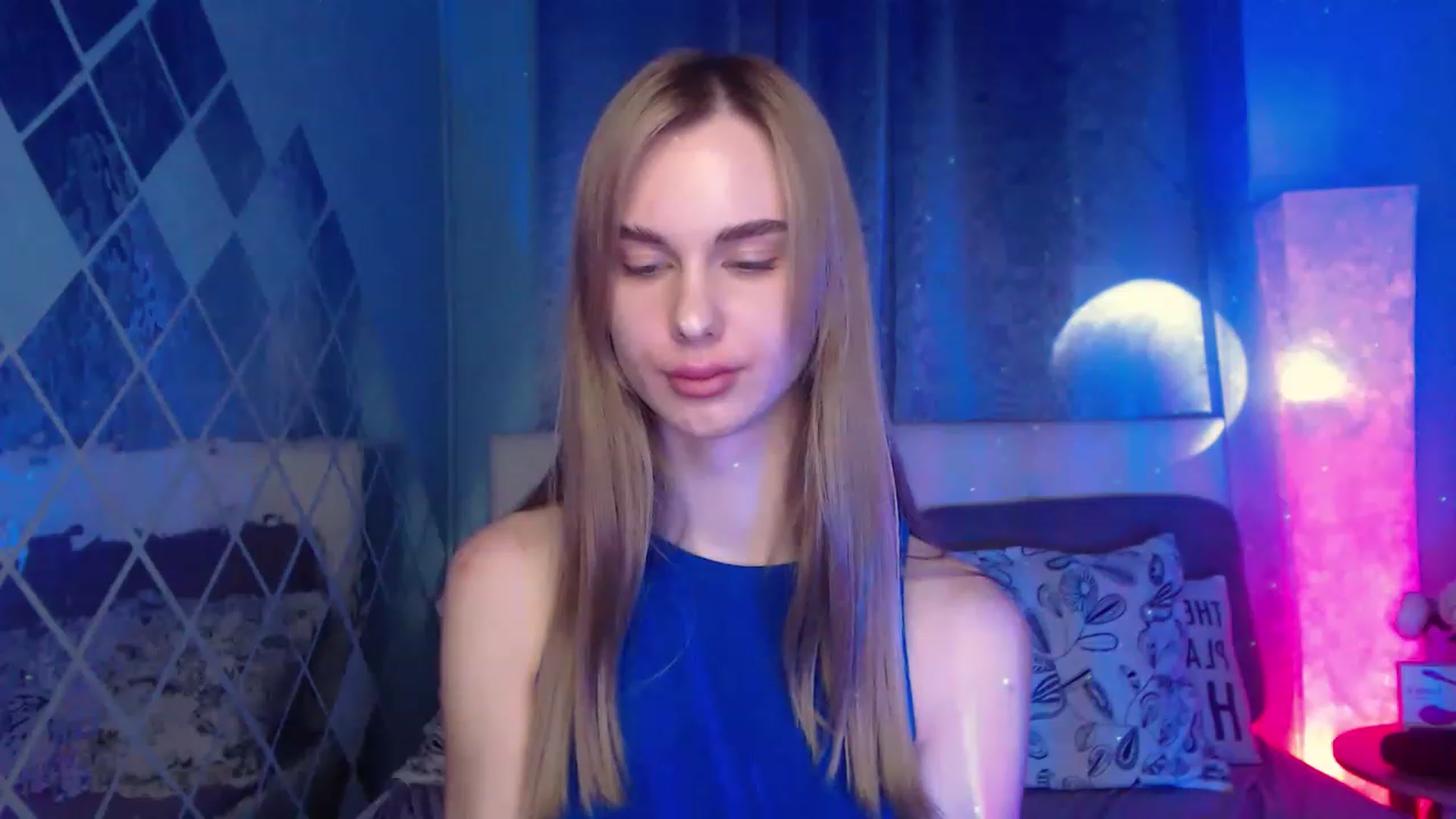 Gallery image thumbnail from LunaLim's myfreecams stream on, 12/05/2022, 17:00 image 16 of 20
