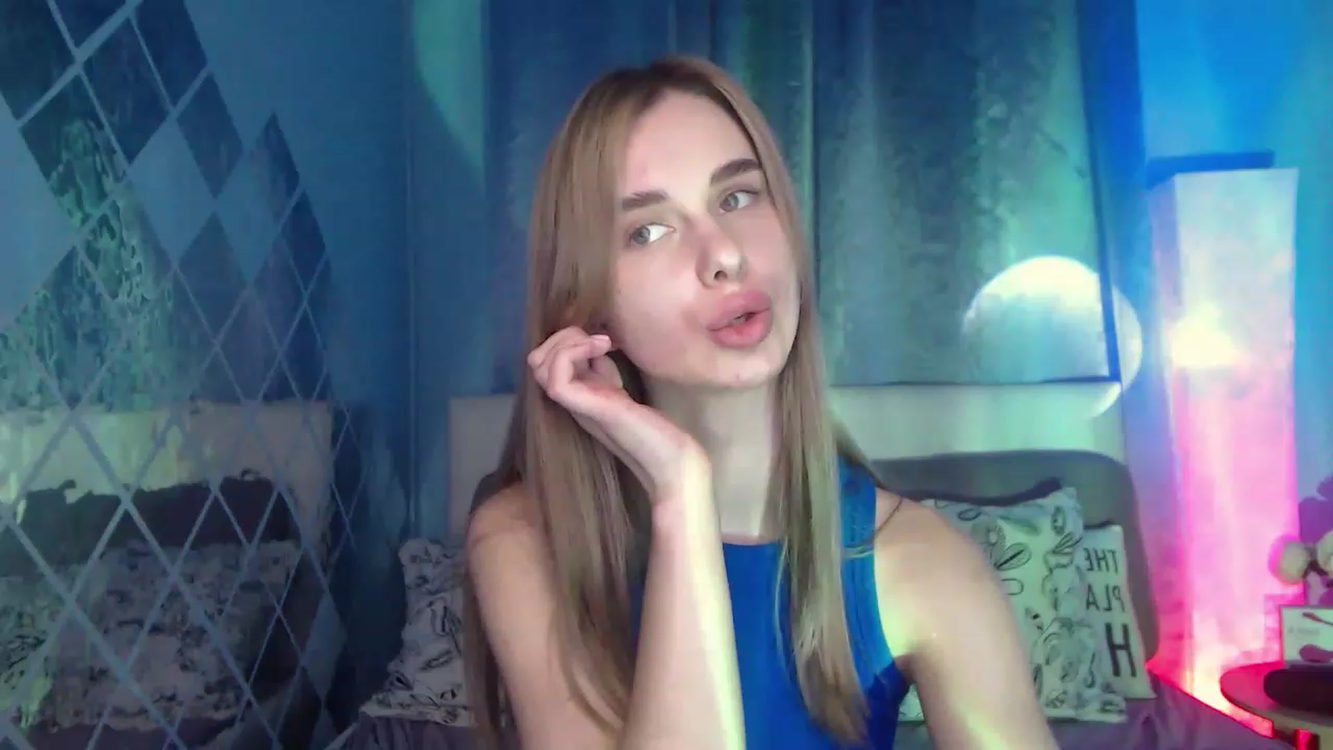 Gallery image thumbnail from LunaLim's myfreecams stream on, 12/05/2022, 17:00 image 17 of 20