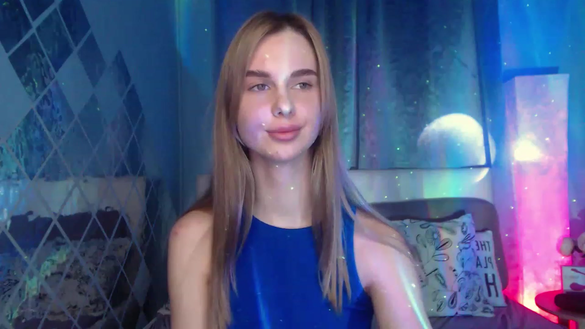 Gallery image thumbnail from LunaLim's myfreecams stream on, 12/05/2022, 17:00 image 13 of 20