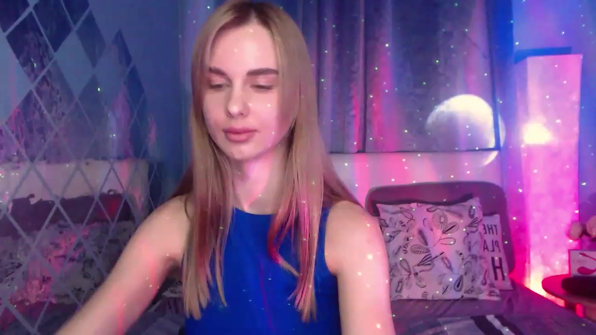 Gallery image thumbnail from LunaLim's myfreecams stream on, 12/05/2022, 17:00 image 12 of 20
