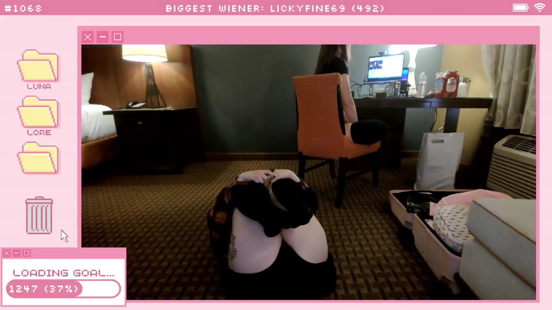 Gallery image thumbnail from LunaLore's myfreecams stream on, 05/18/2026, 06:57 image 17 of 20