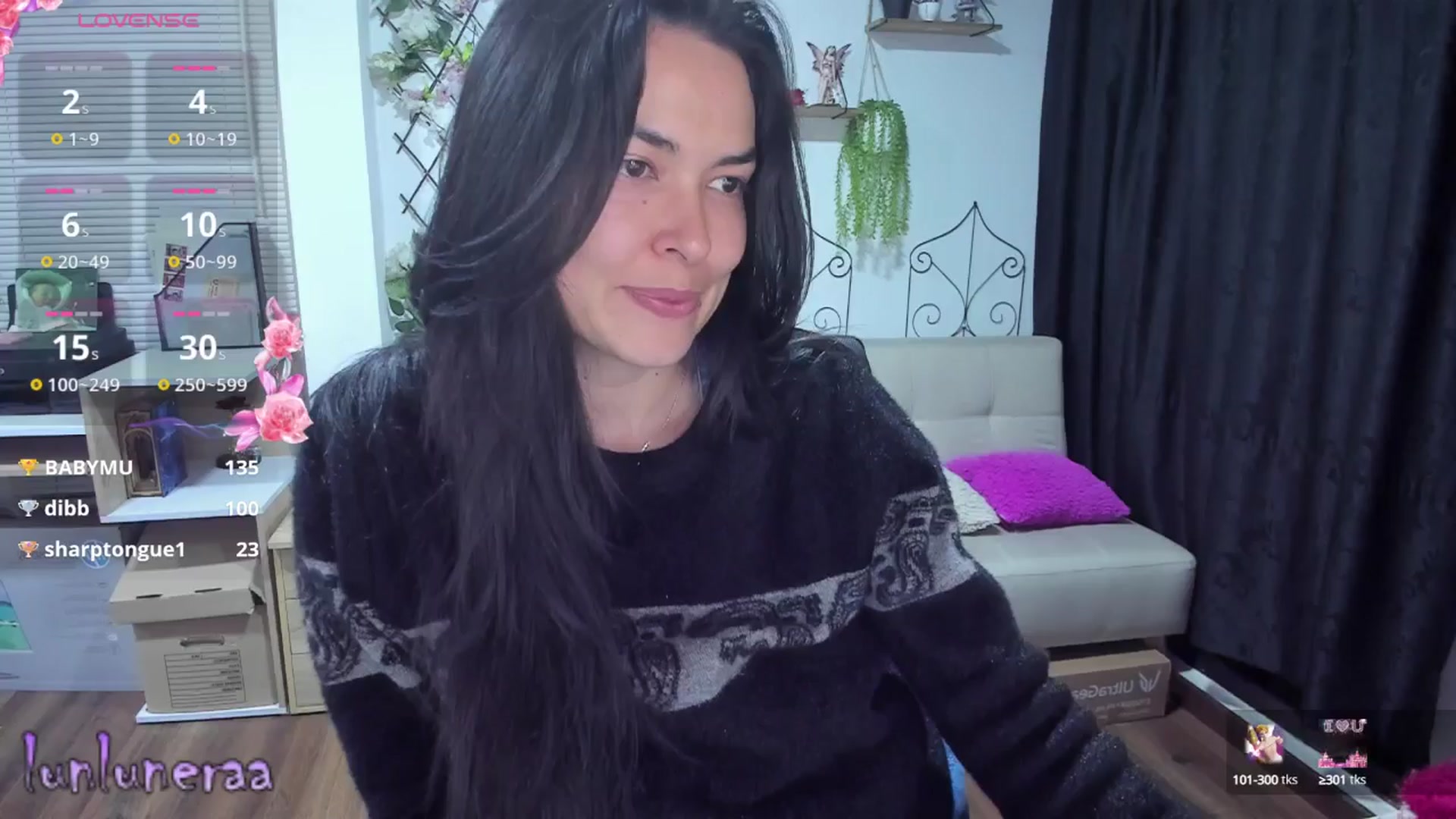 Gallery image thumbnail from LunaLuneraa's myfreecams stream on, 03/24/2025, 10:18 image 1 of 20