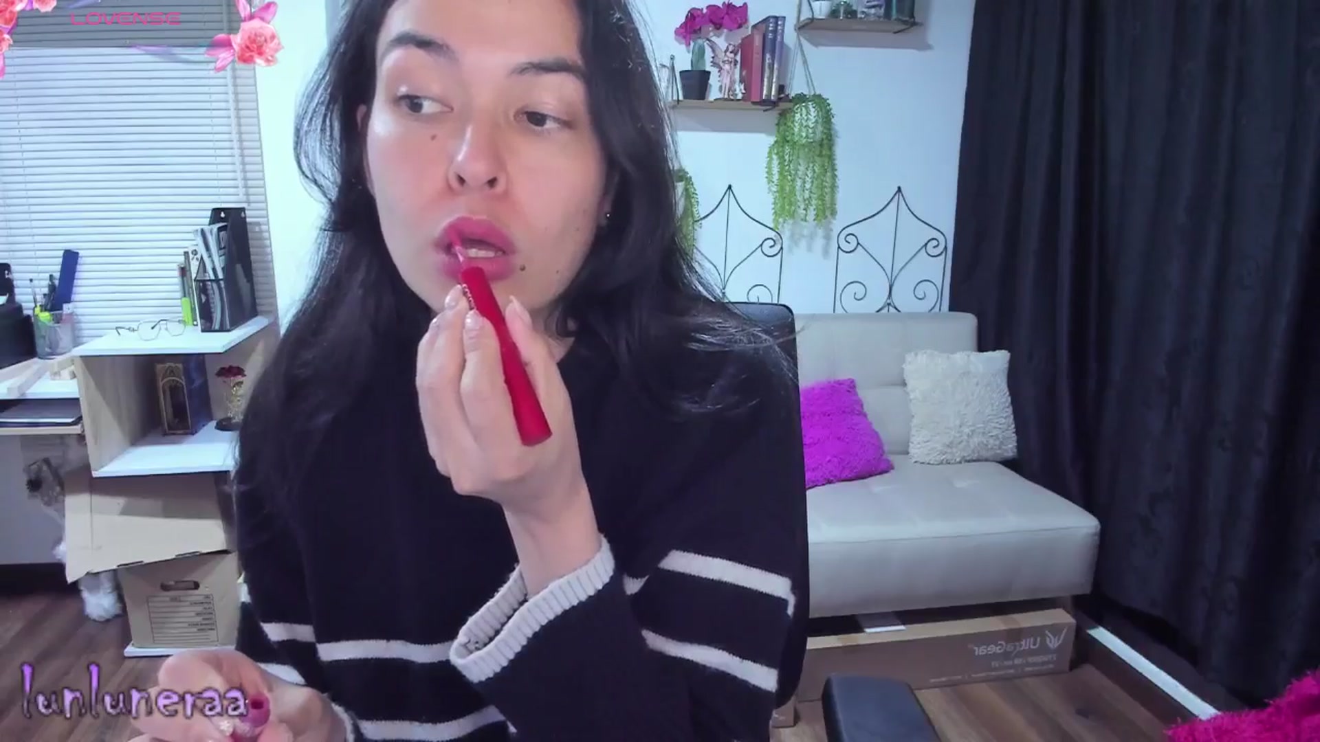 Gallery image thumbnail from LunaLuneraa's myfreecams stream on, 06/30/2025, 06:44 image 16 of 20