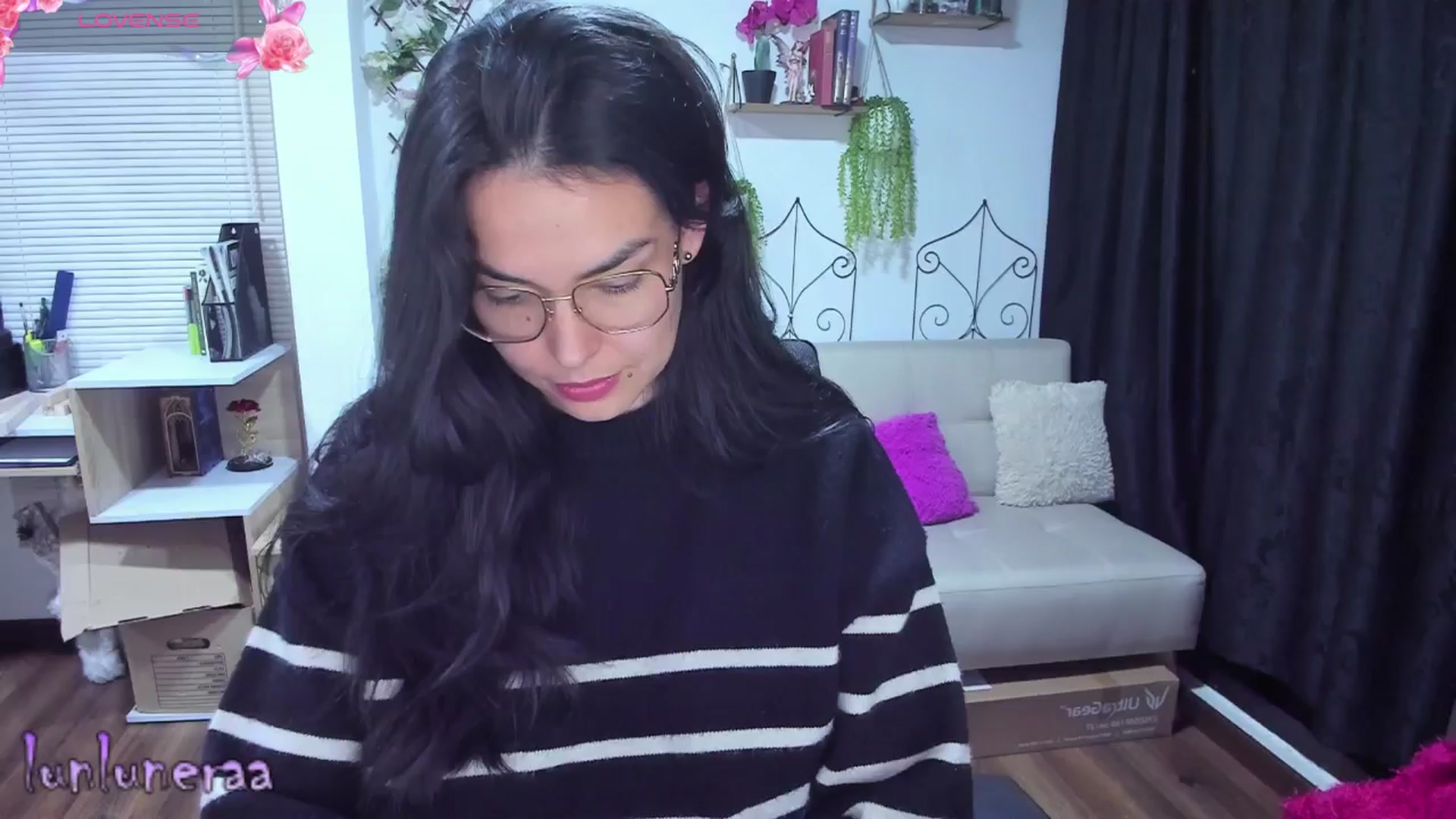 Gallery image thumbnail from LunaLuneraa's myfreecams stream on, 06/30/2025, 09:02 image 1 of 20