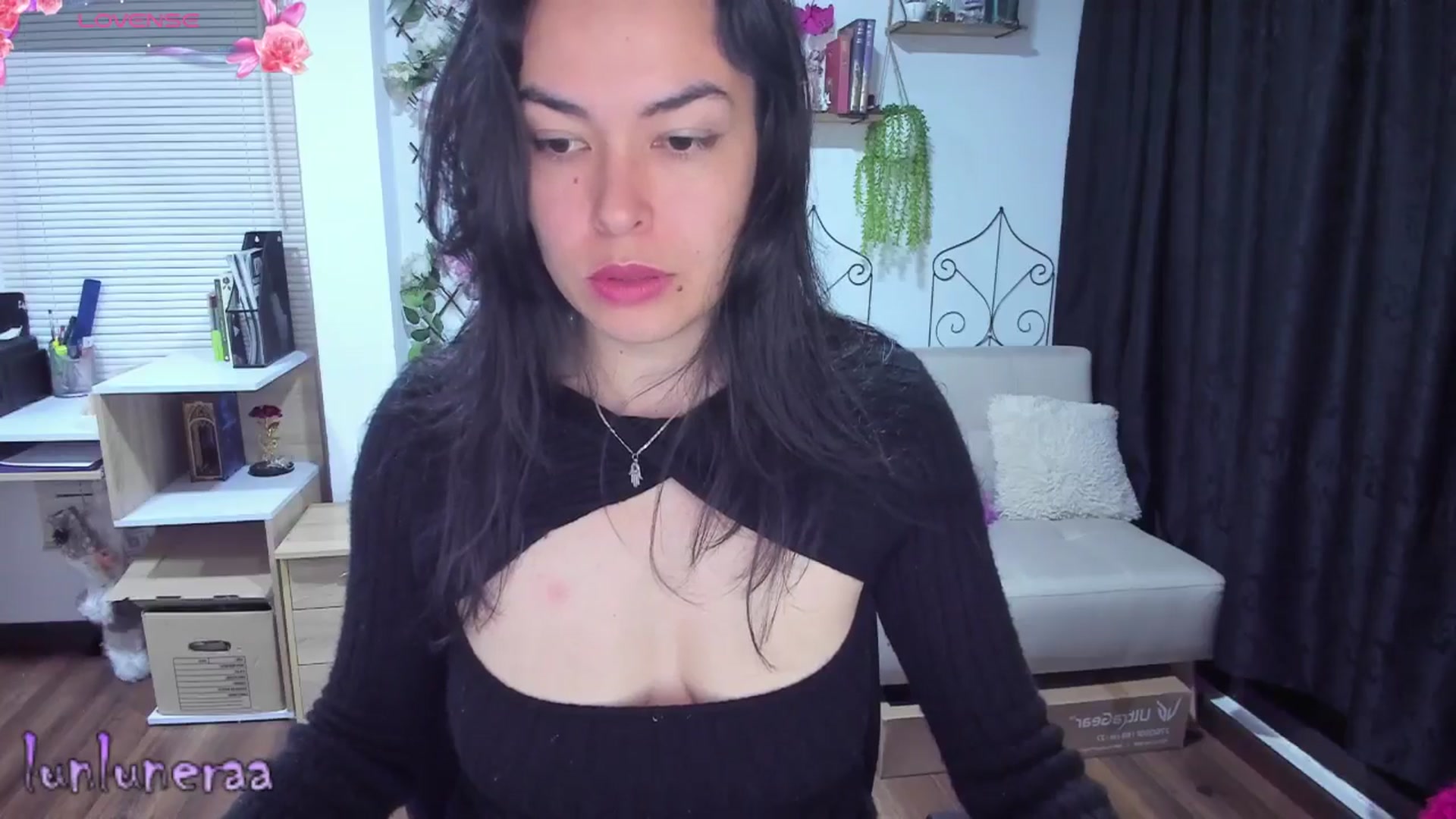 Gallery image thumbnail from LunaLuneraa's myfreecams stream on, 07/02/2025, 07:06 image 6 of 20