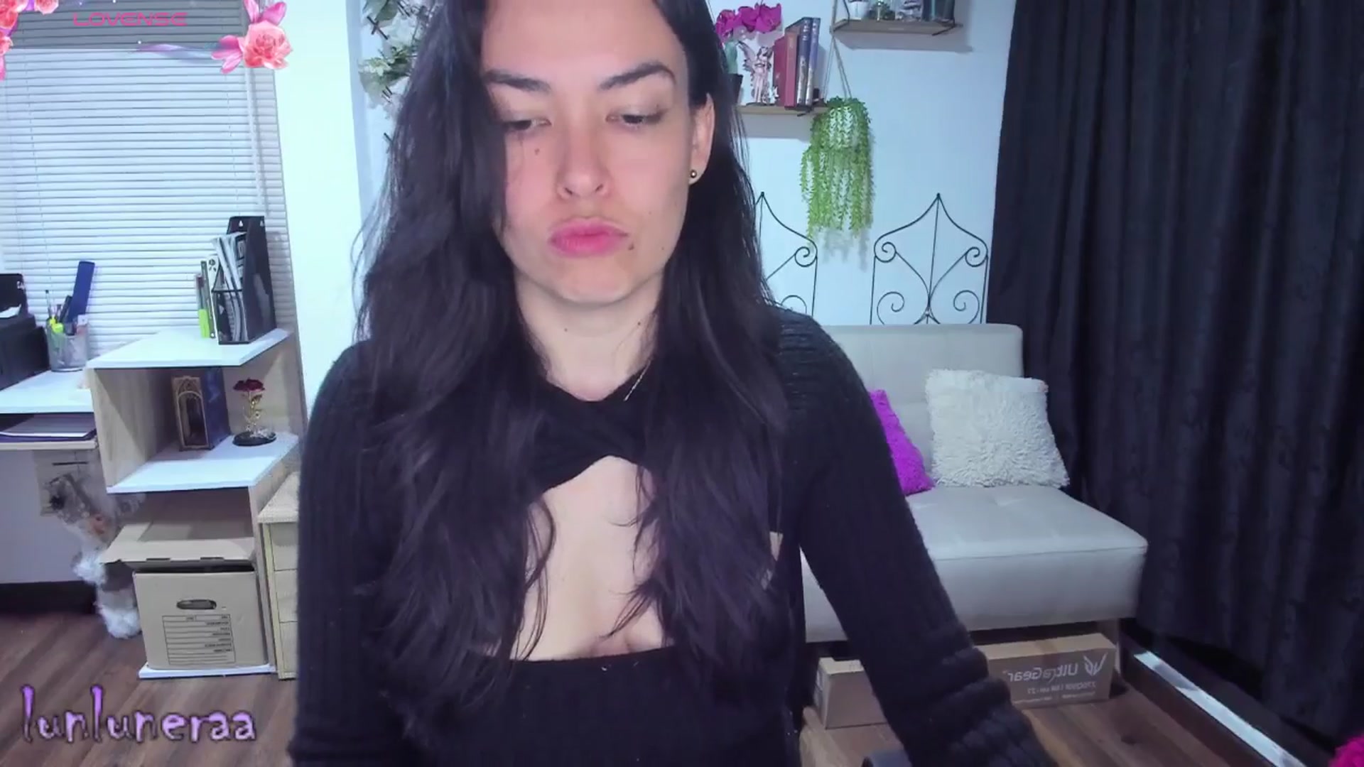 Gallery image thumbnail from LunaLuneraa's myfreecams stream on, 07/02/2025, 07:06 image 14 of 20