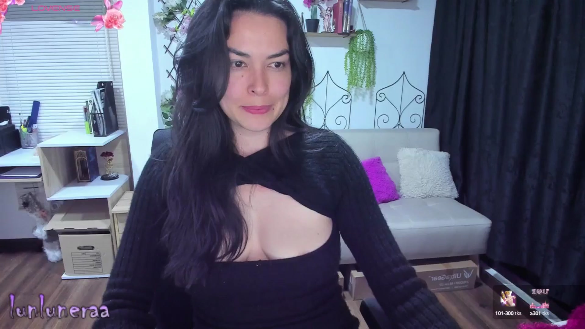 Gallery image thumbnail from LunaLuneraa's myfreecams stream on, 07/02/2025, 10:11 image 12 of 20