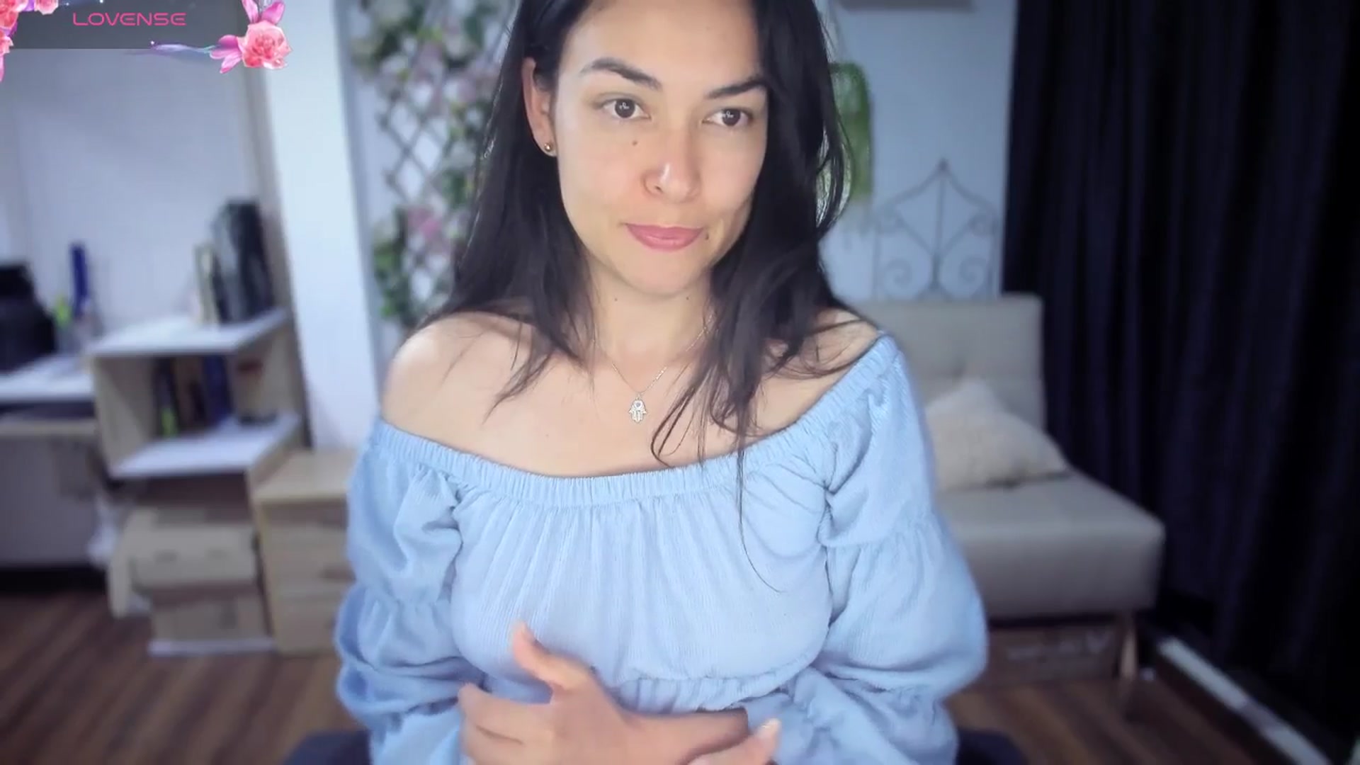 Gallery image thumbnail from LunaLuneraa's myfreecams stream on, 07/07/2025, 06:56 image 5 of 20