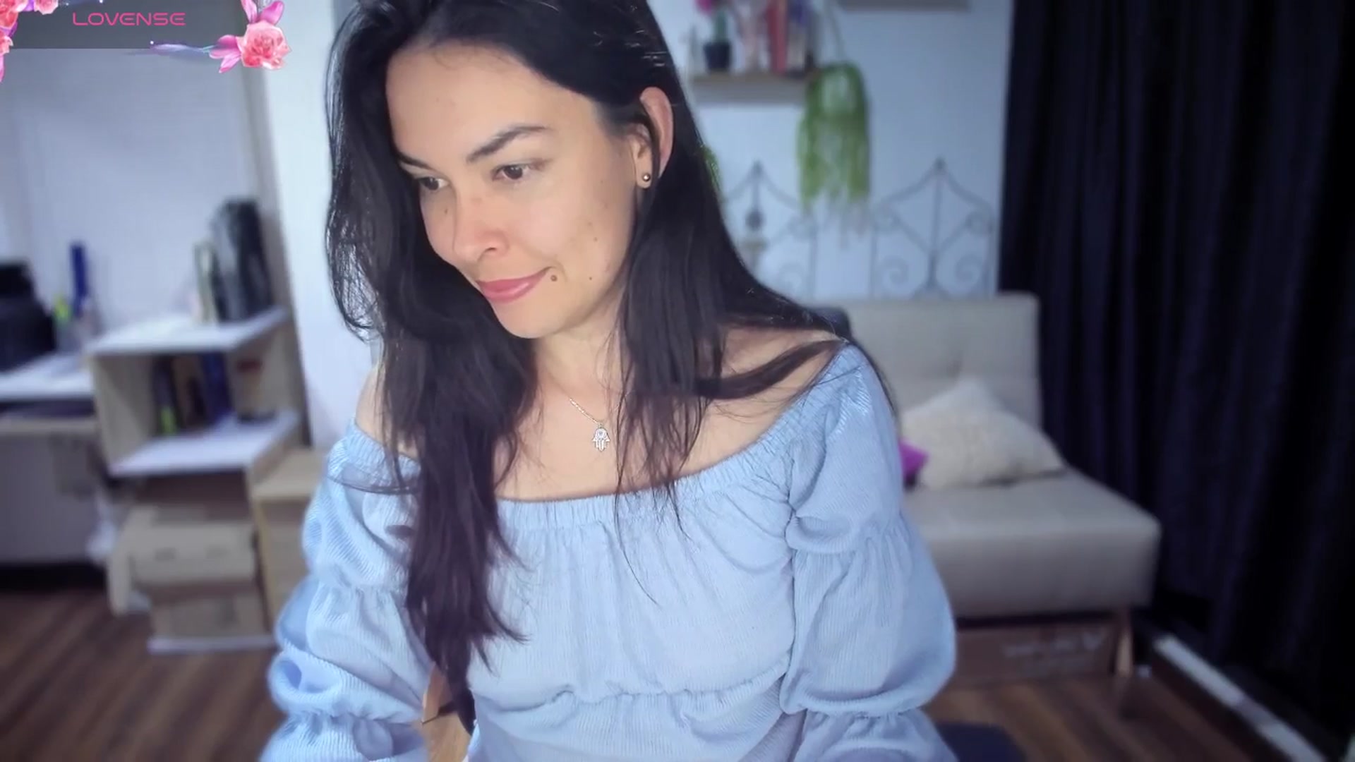 Gallery image thumbnail from LunaLuneraa's myfreecams stream on, 07/07/2025, 06:56 image 15 of 20