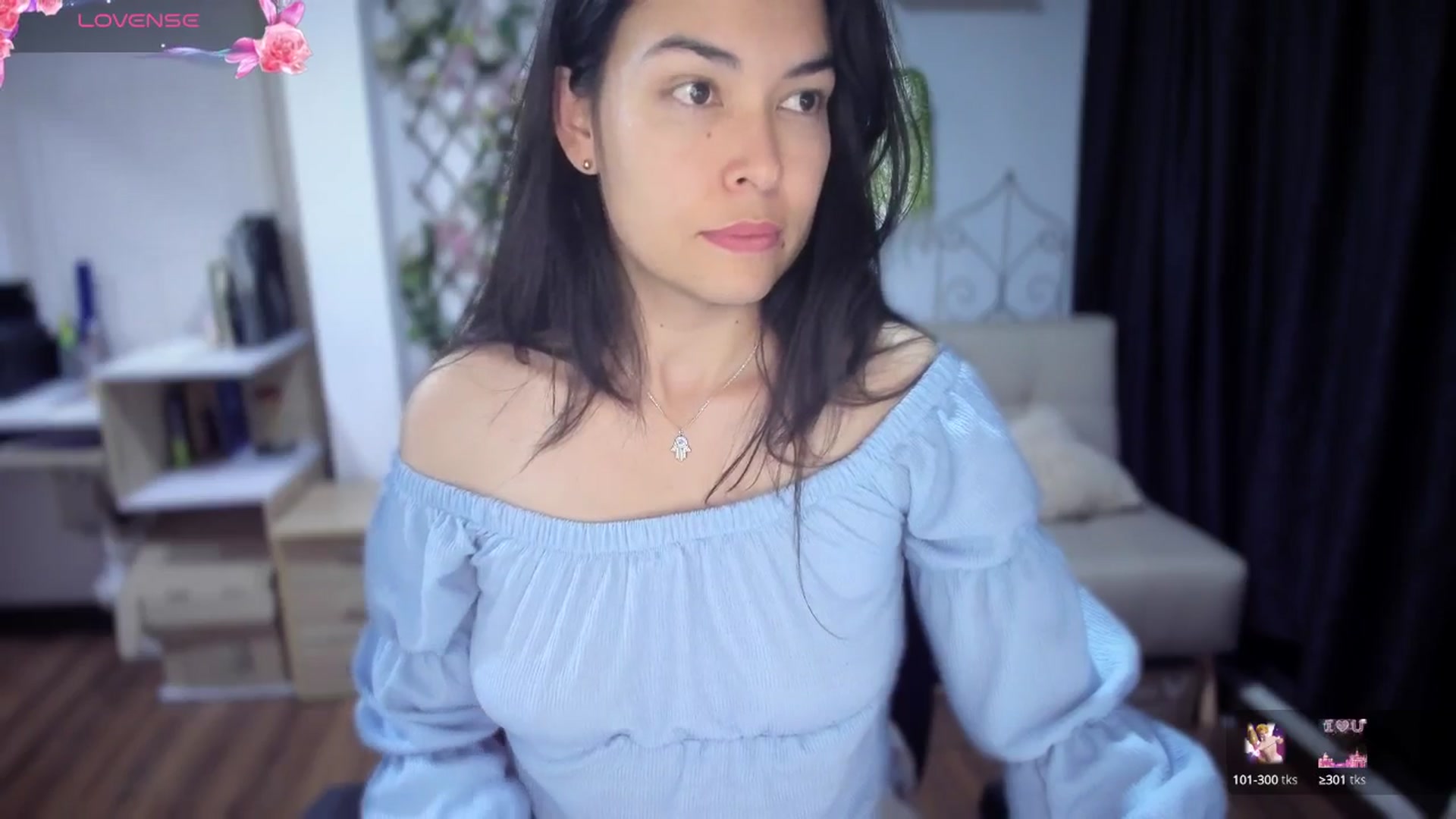 Gallery image thumbnail from LunaLuneraa's myfreecams stream on, 07/07/2025, 06:56 image 6 of 20
