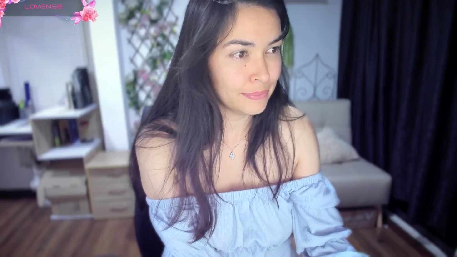 Gallery image thumbnail from LunaLuneraa's myfreecams stream on, 07/07/2025, 09:37 image 8 of 20