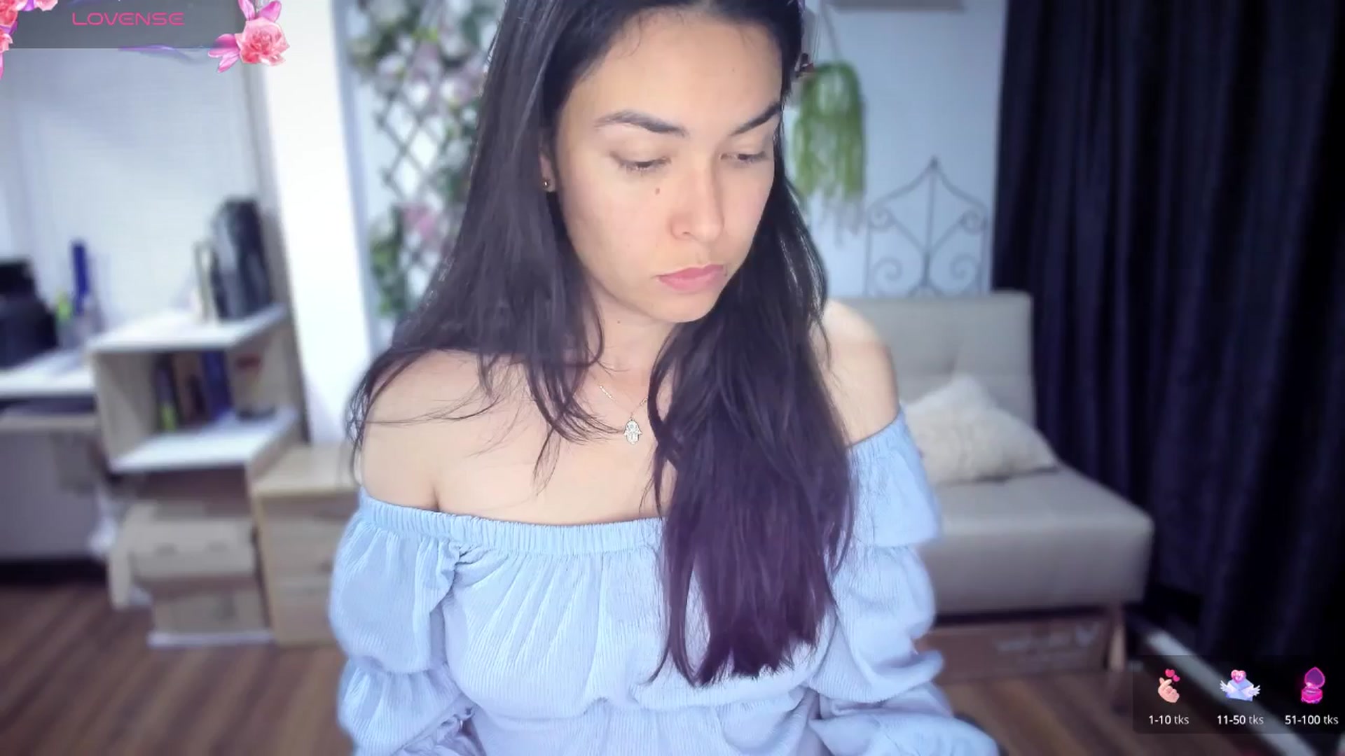 Gallery image thumbnail from LunaLuneraa's myfreecams stream on, 07/07/2025, 09:37 image 11 of 20
