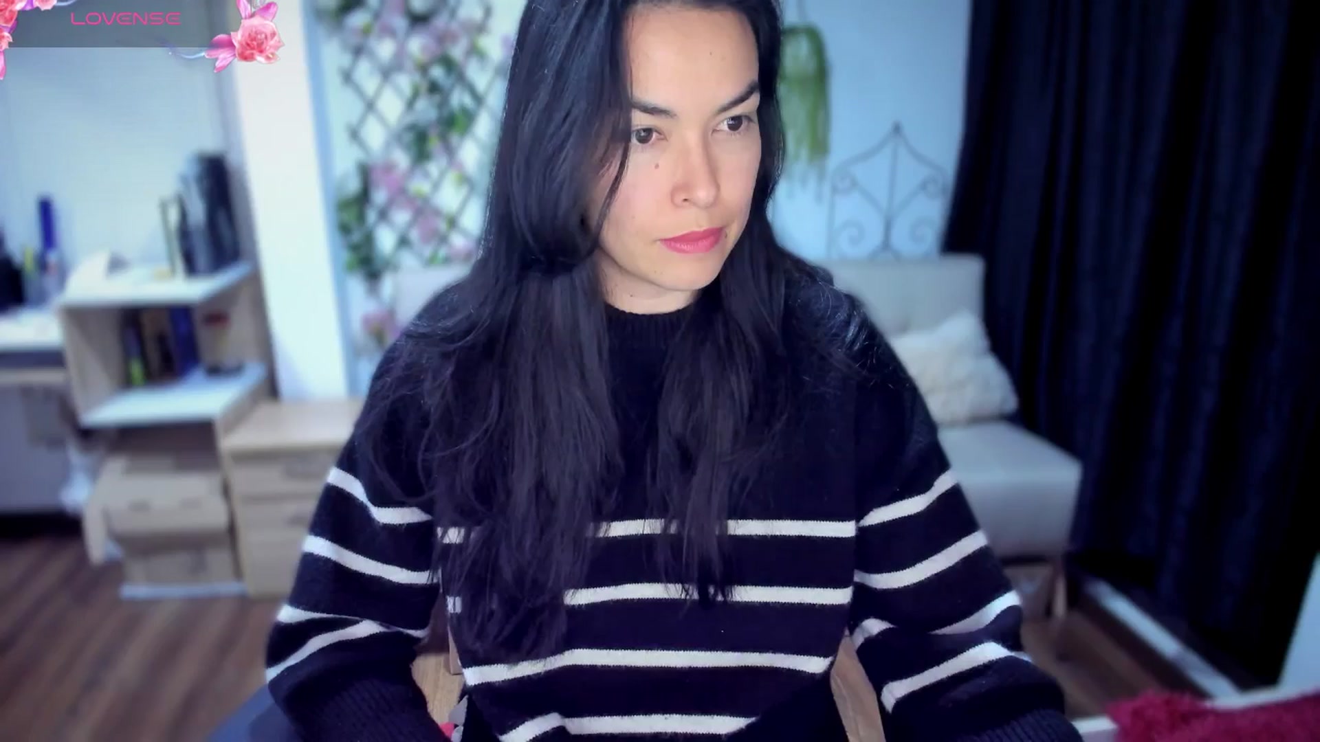 Gallery image thumbnail from LunaLuneraa's myfreecams stream on, 07/09/2025, 07:43 image 13 of 20