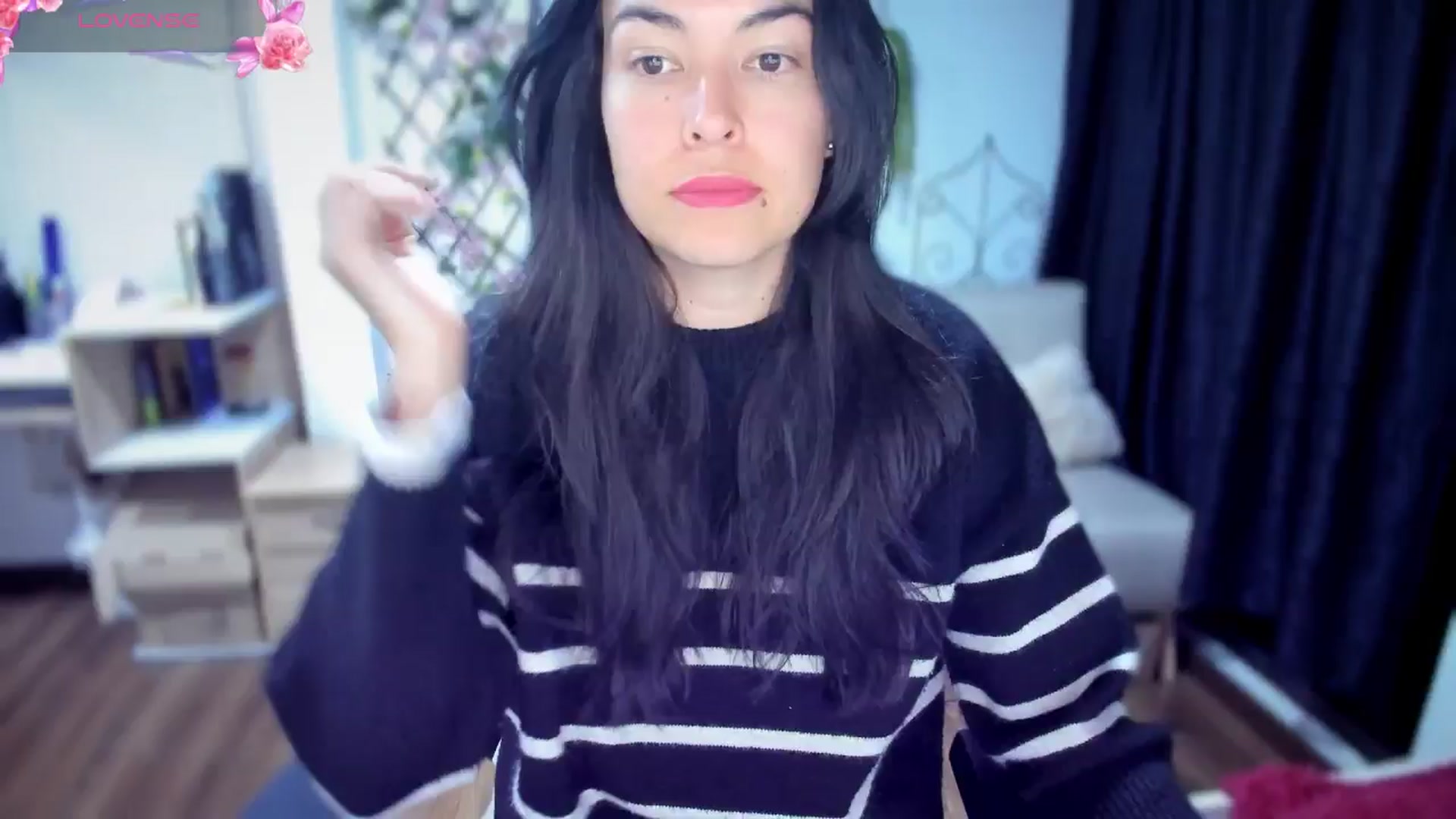 Gallery image thumbnail from LunaLuneraa's myfreecams stream on, 07/09/2025, 07:43 image 1 of 20