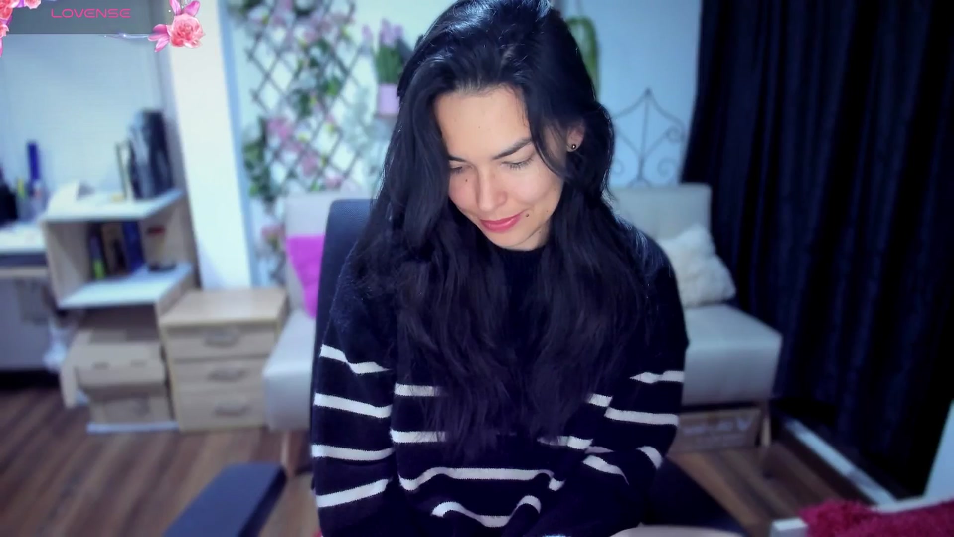 Gallery image thumbnail from LunaLuneraa's myfreecams stream on, 07/09/2025, 08:34 image 5 of 20