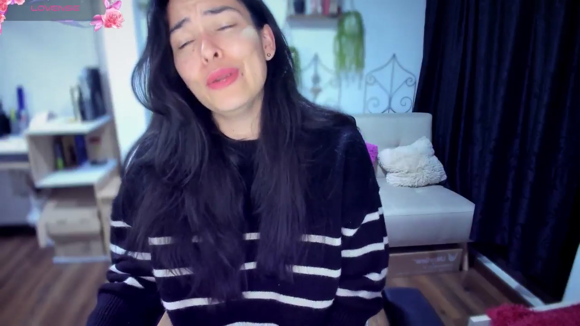 Gallery image thumbnail from LunaLuneraa's myfreecams stream on, 07/09/2025, 08:34 image 18 of 20