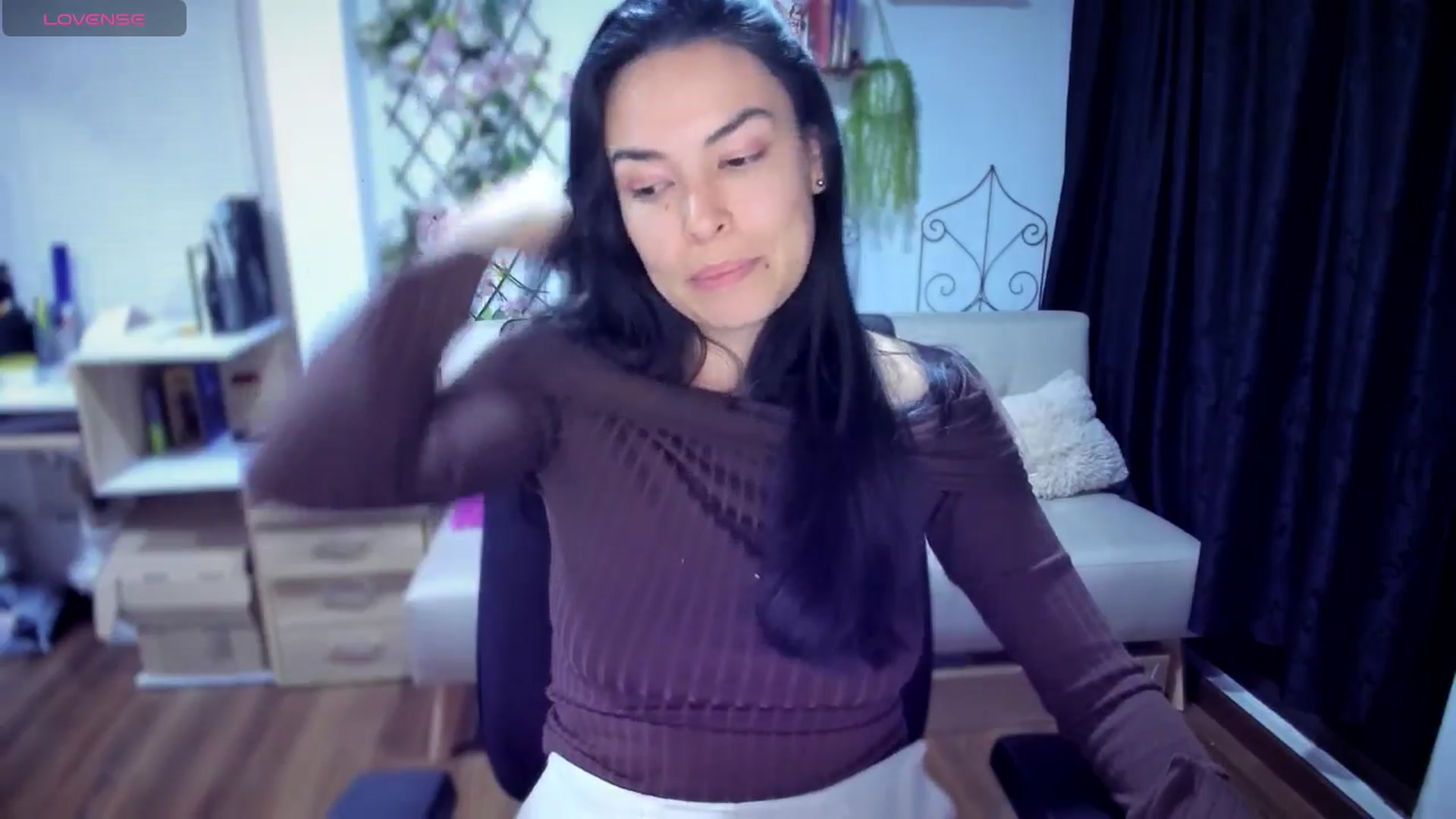 Gallery image thumbnail from LunaLuneraa's myfreecams stream on, 07/11/2025, 07:55 image 7 of 20