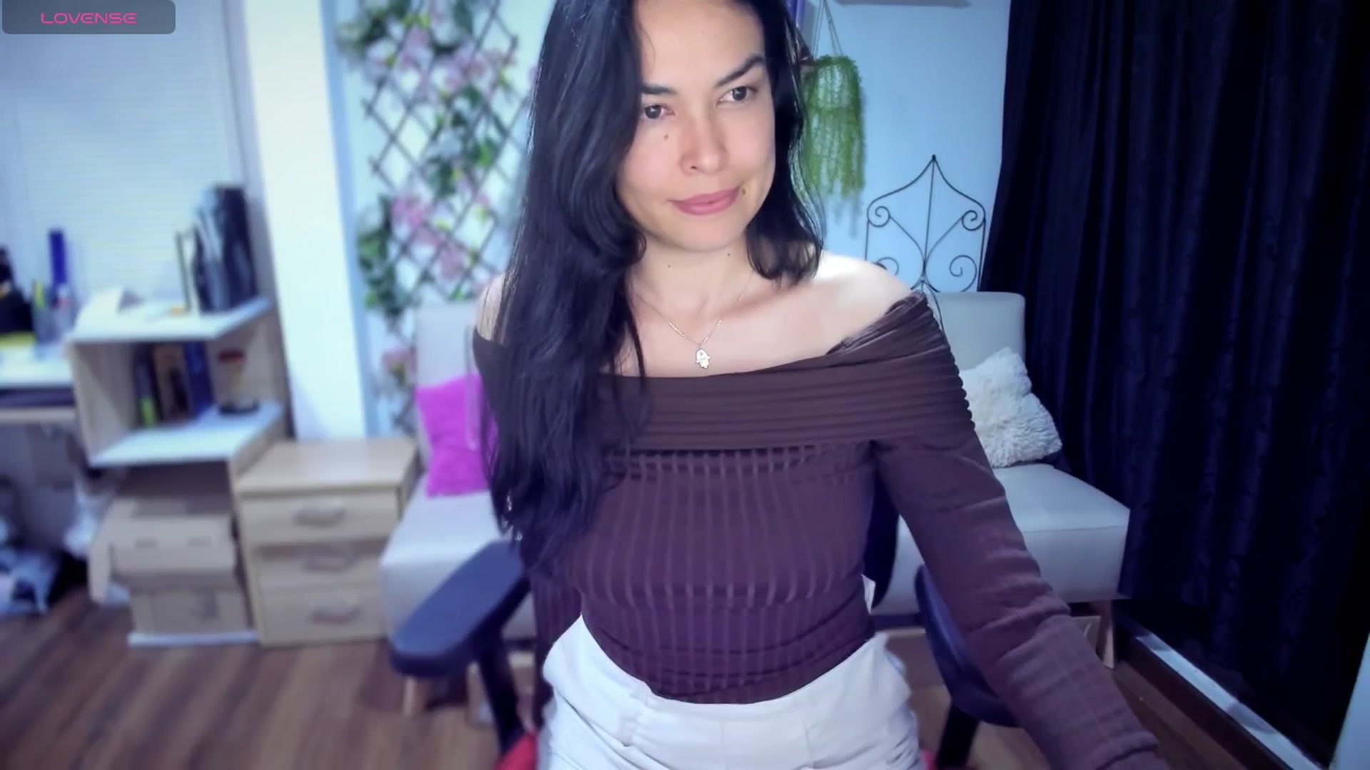 Gallery image thumbnail from LunaLuneraa's myfreecams stream on, 07/11/2025, 07:55 image 20 of 20