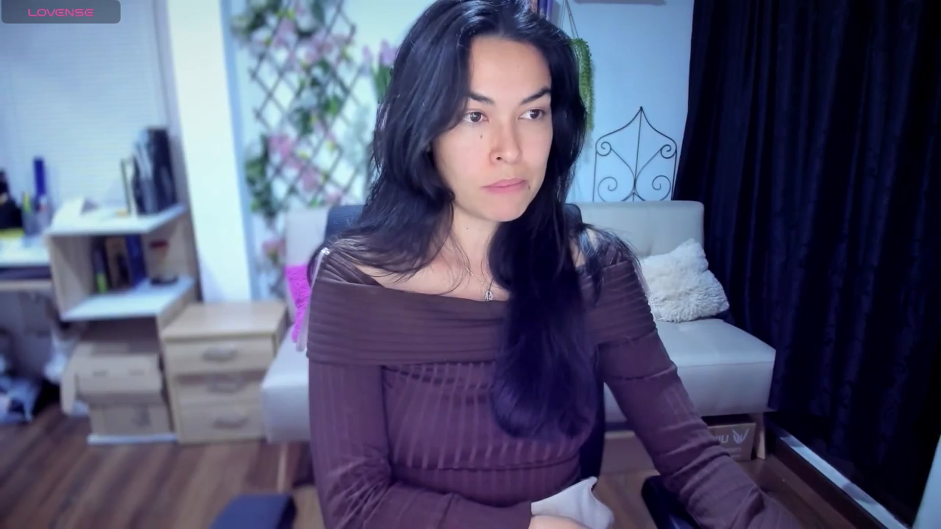 Gallery image thumbnail from LunaLuneraa's myfreecams stream on, 07/11/2025, 07:55 image 6 of 20