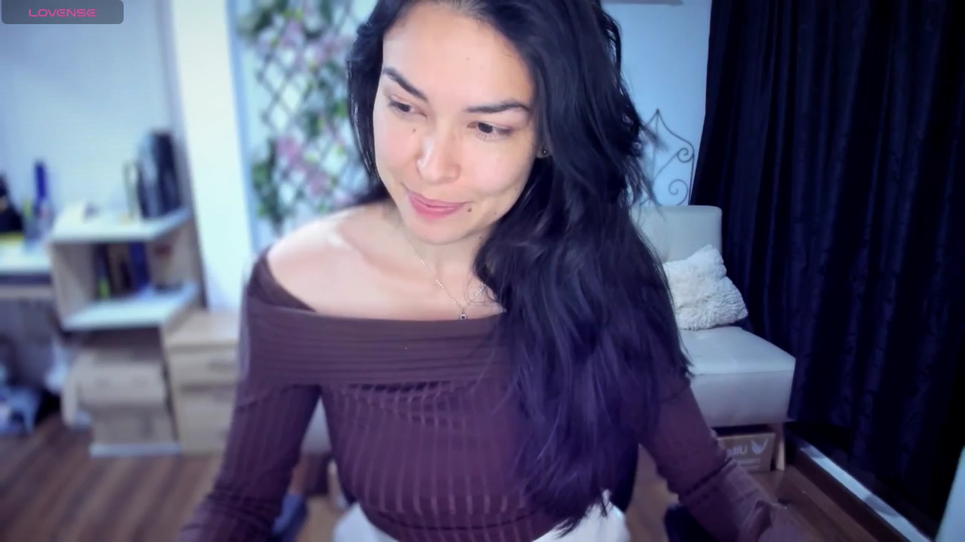 Gallery image thumbnail from LunaLuneraa's myfreecams stream on, 07/11/2025, 07:55 image 3 of 20