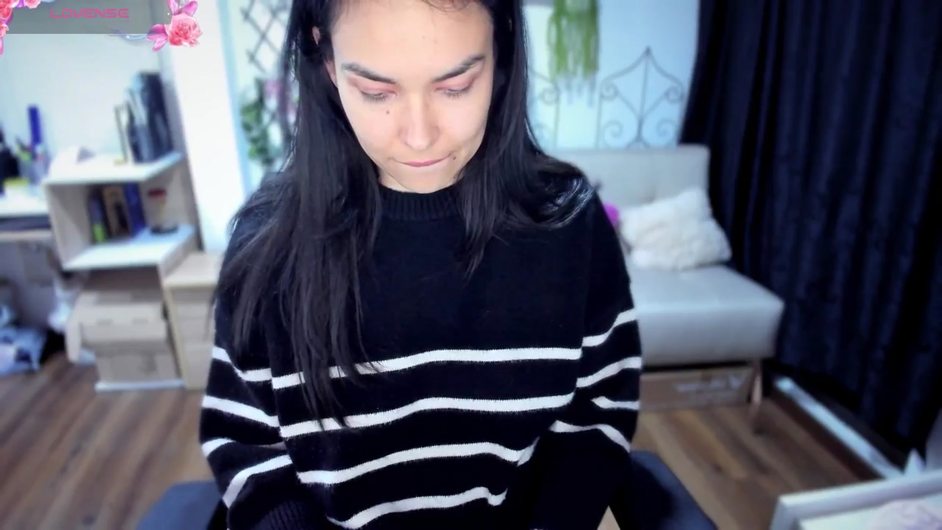Gallery image thumbnail from LunaLuneraa's myfreecams stream on, 07/13/2025, 10:00 image 5 of 20
