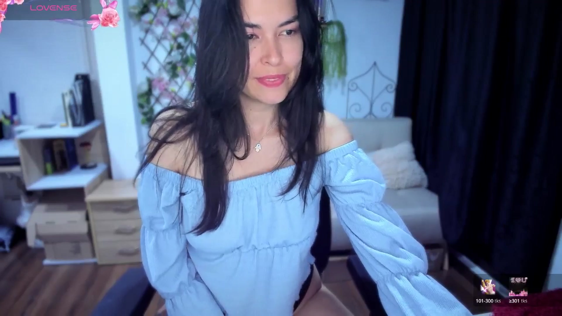 Gallery image thumbnail from LunaLuneraa's myfreecams stream on, 07/15/2025, 07:22 image 16 of 20