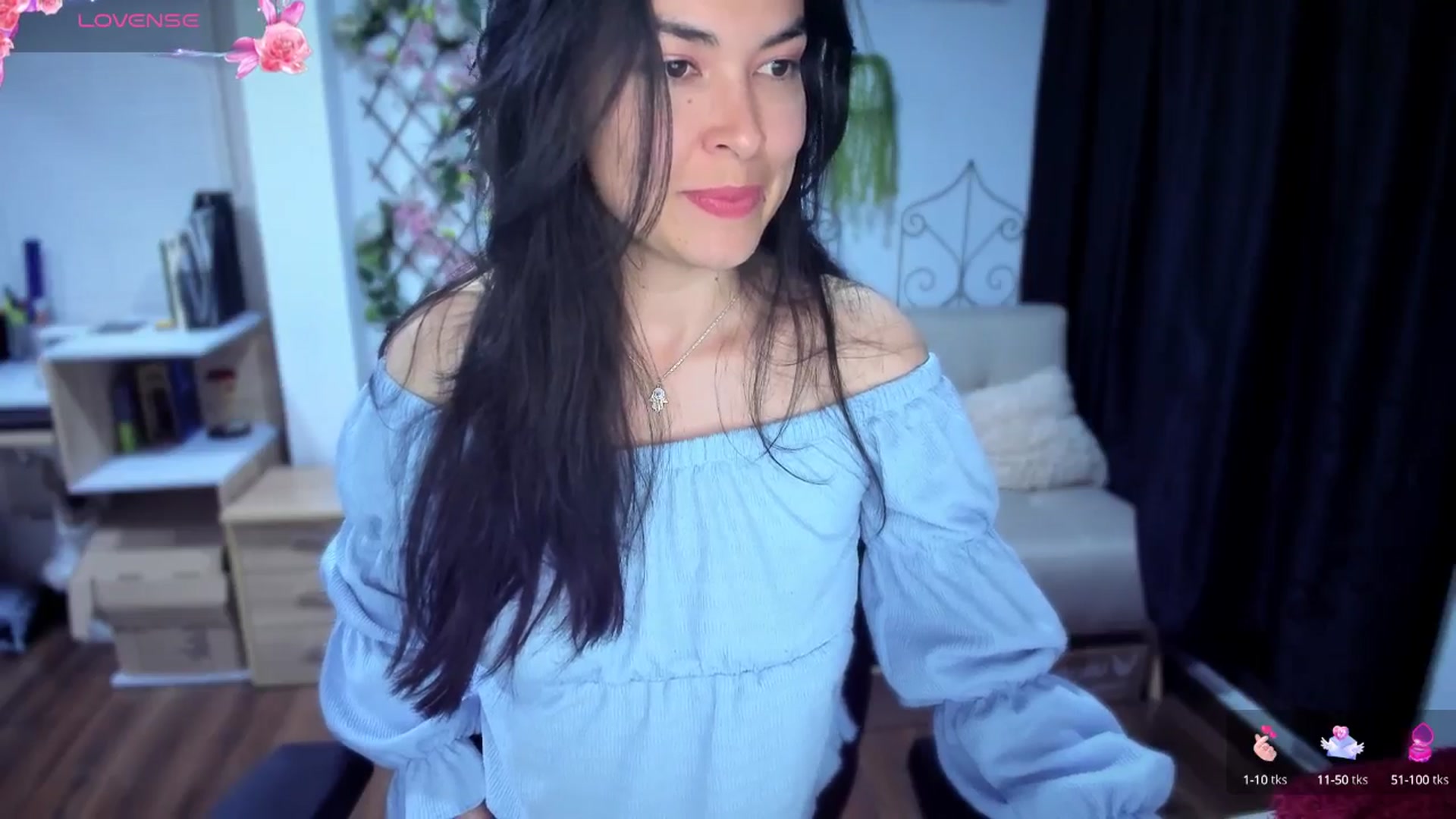 Gallery image thumbnail from LunaLuneraa's myfreecams stream on, 07/15/2025, 07:22 image 8 of 20