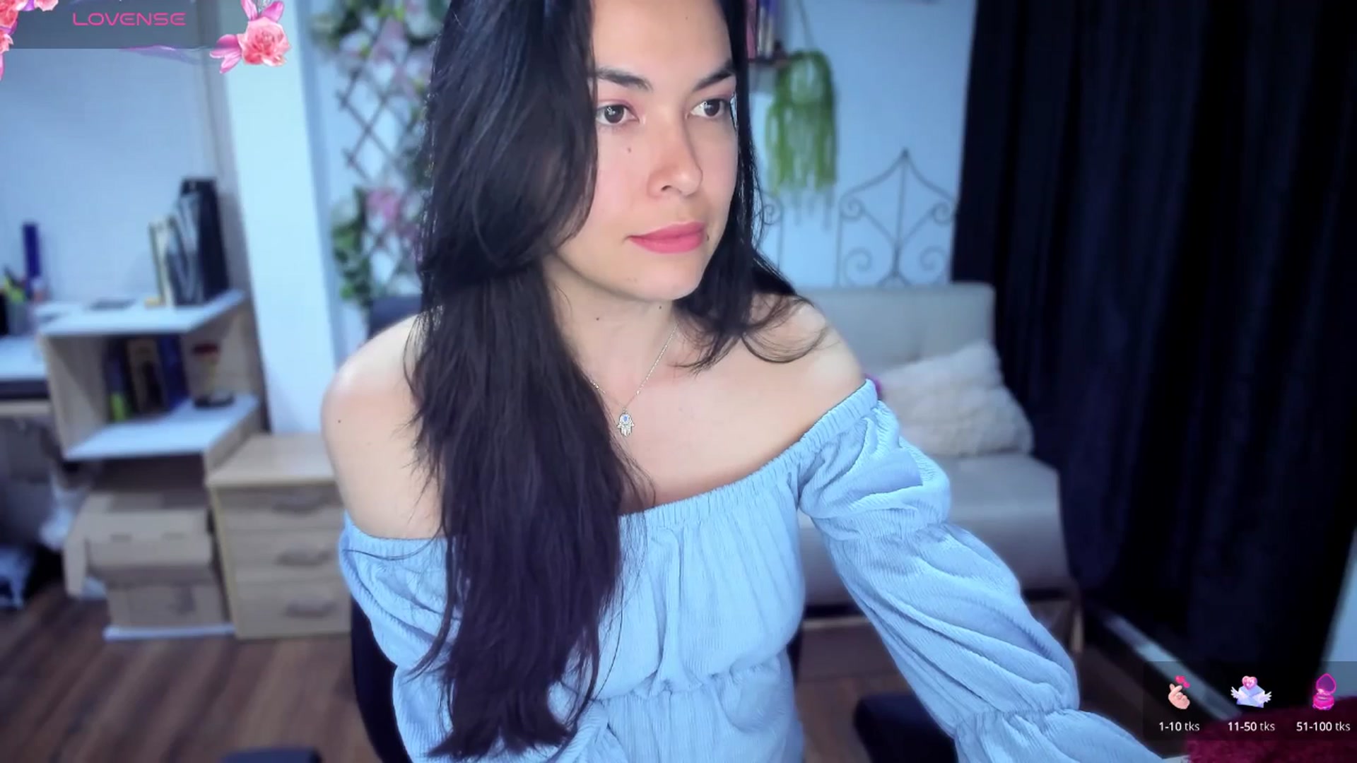 Gallery image thumbnail from LunaLuneraa's myfreecams stream on, 07/15/2025, 07:22 image 10 of 20