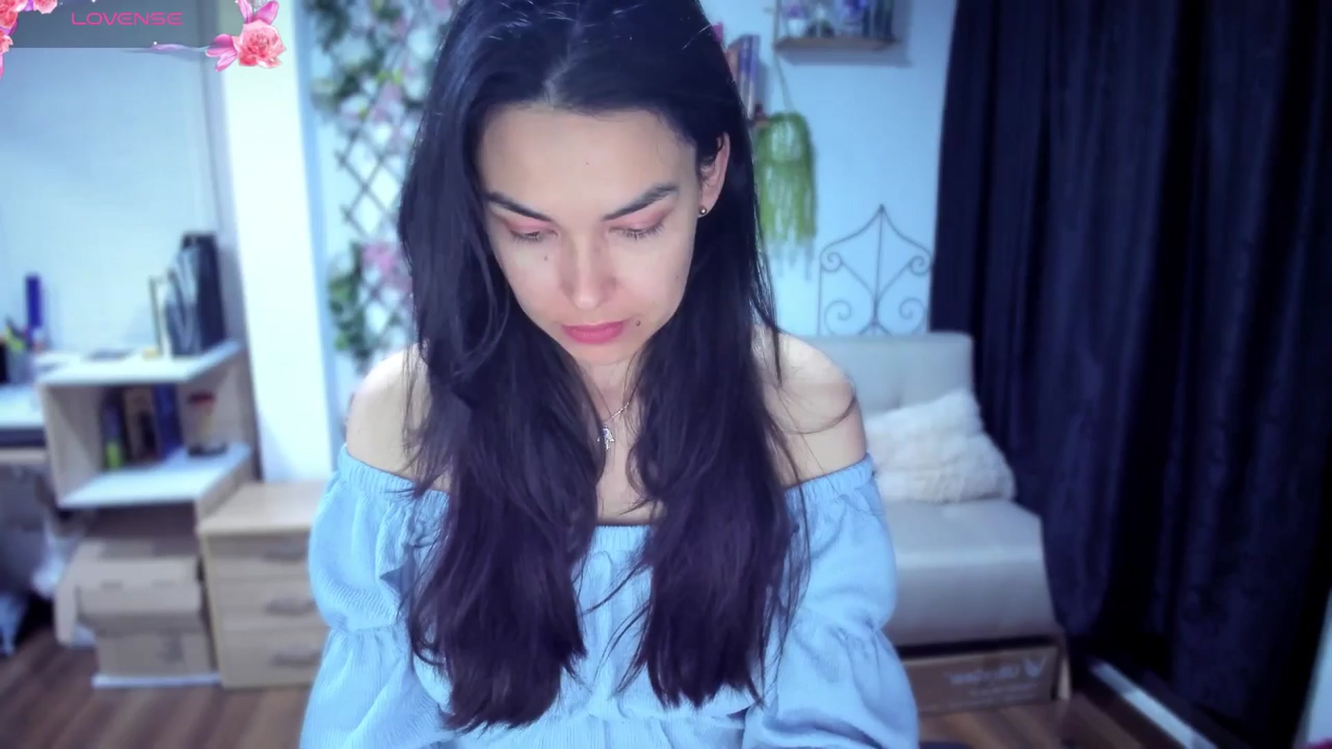Gallery image thumbnail from LunaLuneraa's myfreecams stream on, 07/15/2025, 08:47 image 11 of 20