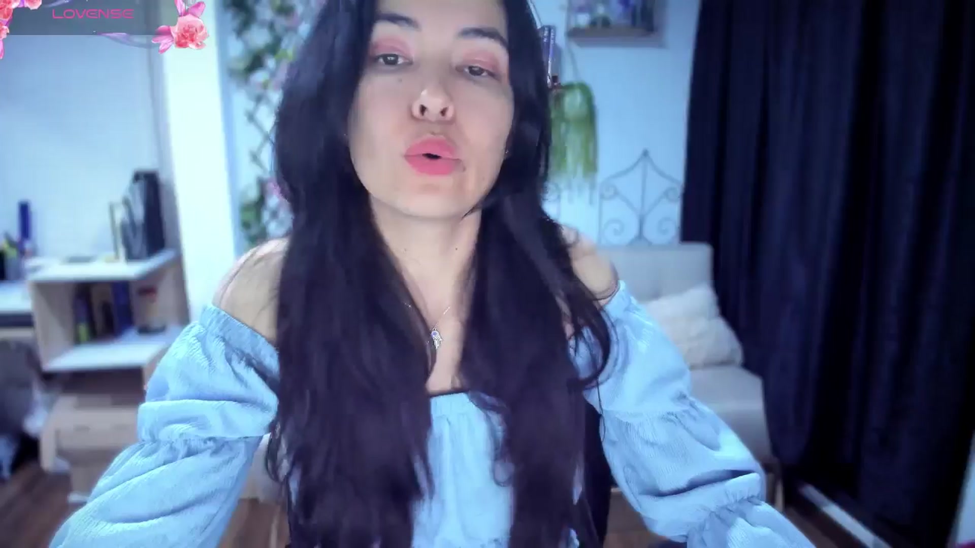 Gallery image thumbnail from LunaLuneraa's myfreecams stream on, 07/15/2025, 08:47 image 14 of 20