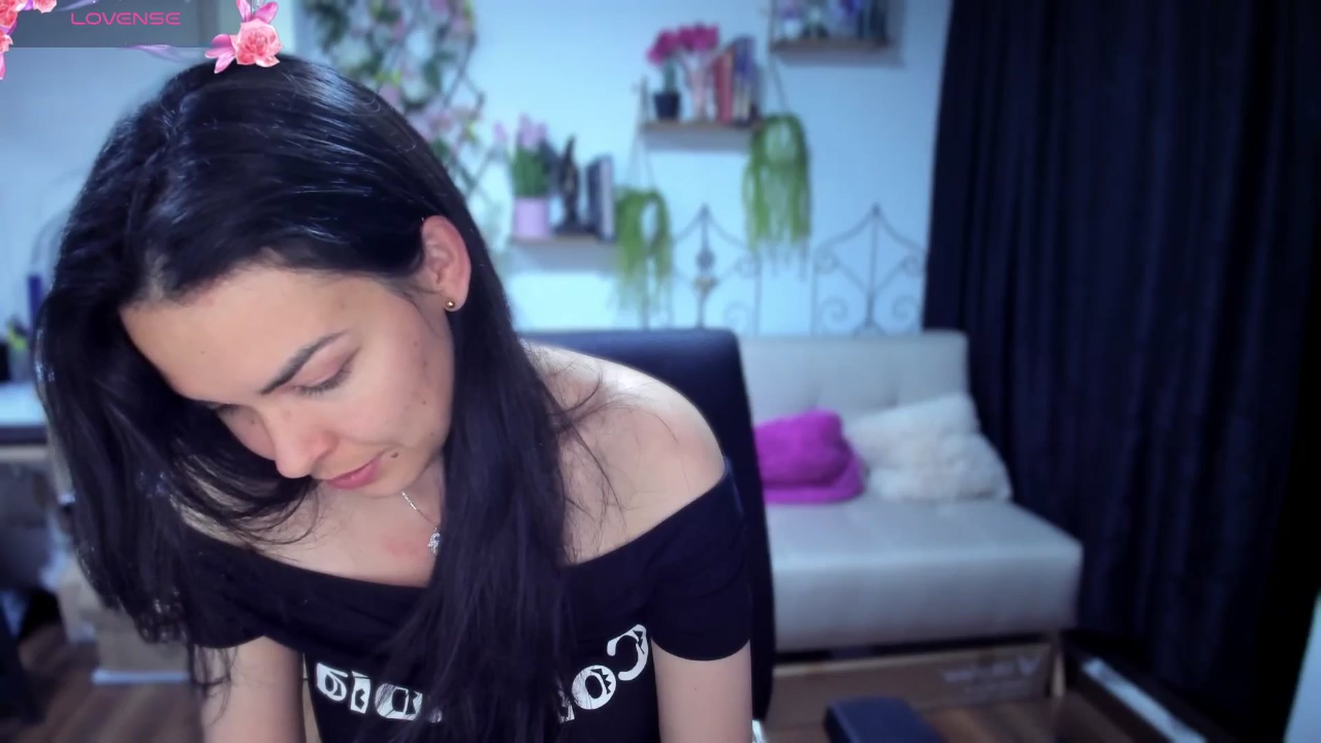 Gallery image thumbnail from LunaLuneraa's myfreecams stream on, 07/20/2025, 07:56 image 8 of 20