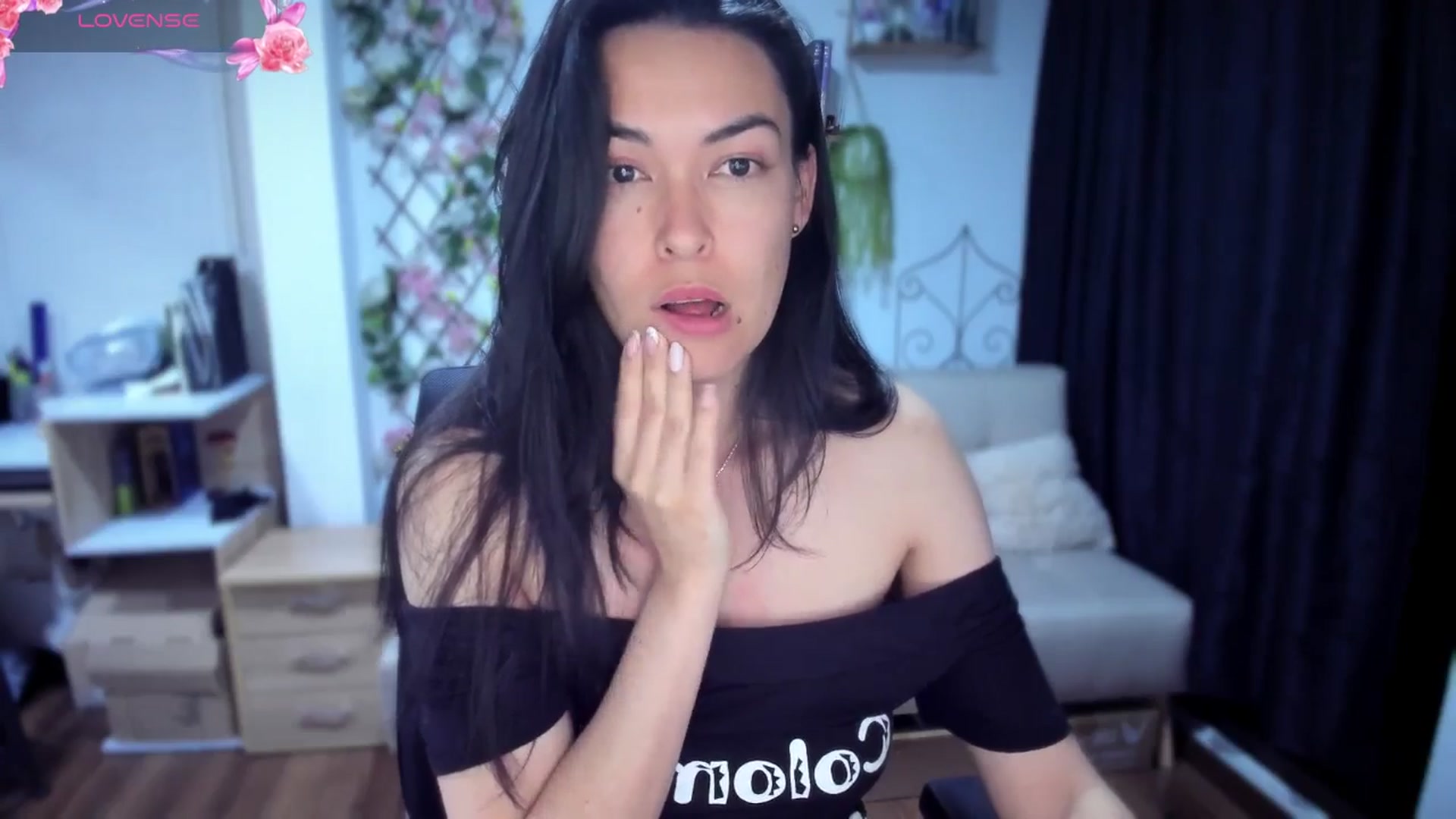Gallery image thumbnail from LunaLuneraa's myfreecams stream on, 07/20/2025, 07:56 image 5 of 20
