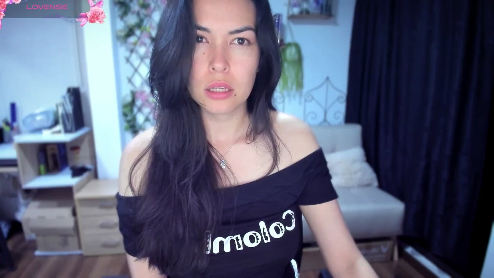 Gallery image thumbnail from LunaLuneraa's myfreecams stream on, 07/20/2025, 07:56 image 17 of 20