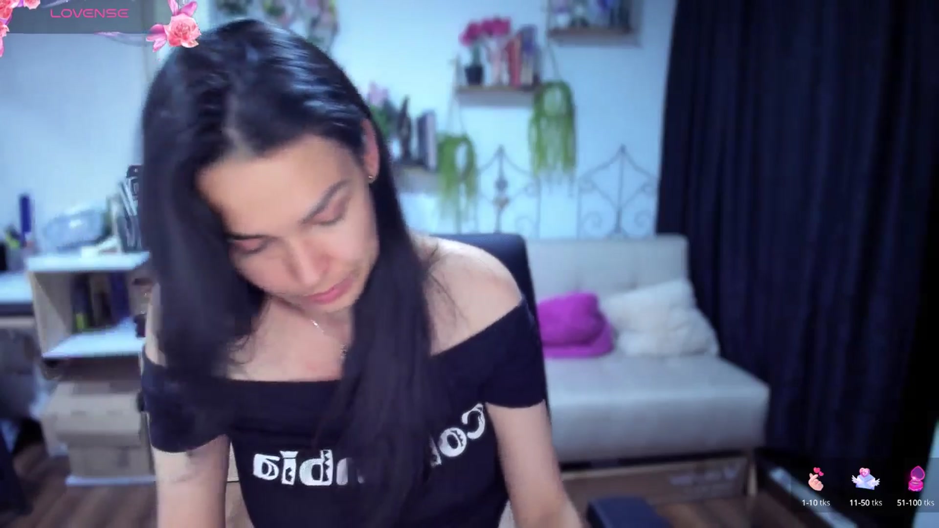 Gallery image thumbnail from LunaLuneraa's myfreecams stream on, 07/20/2025, 07:56 image 9 of 20