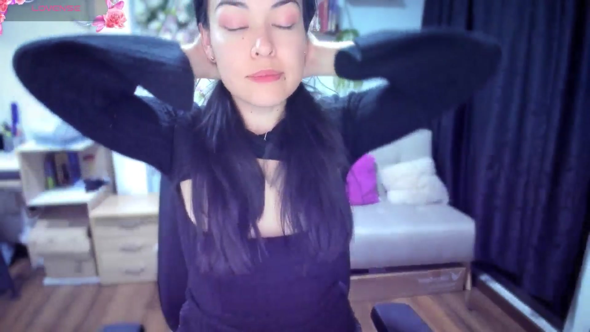 Gallery image thumbnail from LunaLuneraa's myfreecams stream on, 07/21/2025, 07:44 image 14 of 20