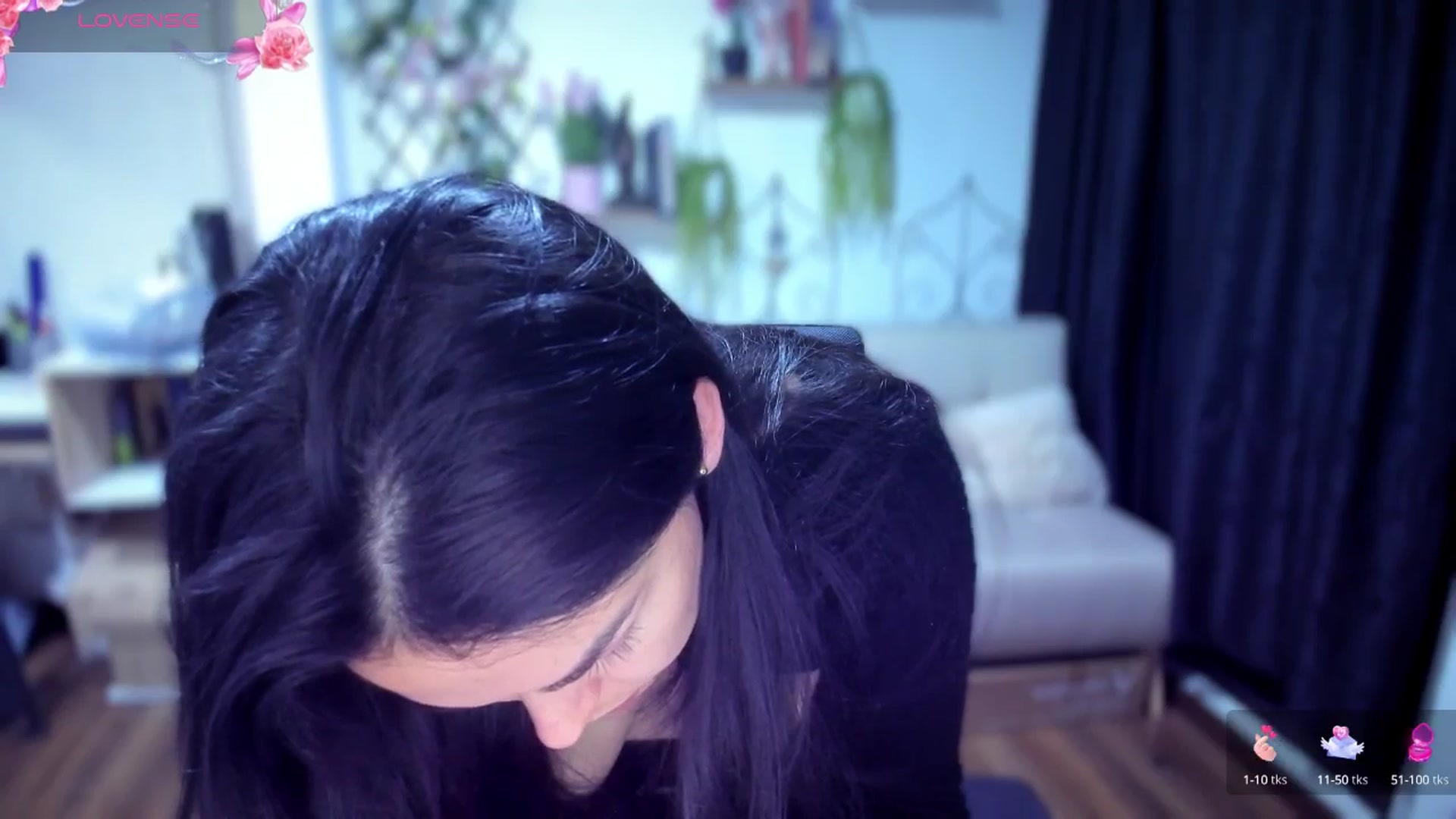 Gallery image thumbnail from LunaLuneraa's myfreecams stream on, 07/21/2025, 07:44 image 9 of 20