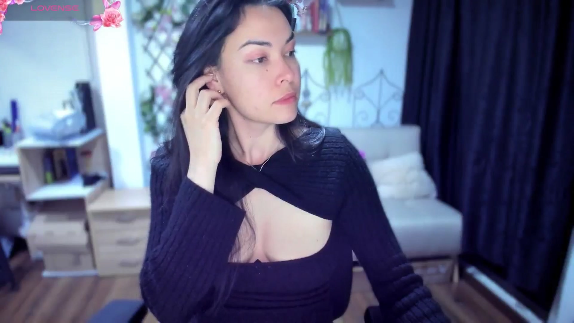 Gallery image thumbnail from LunaLuneraa's myfreecams stream on, 07/21/2025, 07:44 image 3 of 20