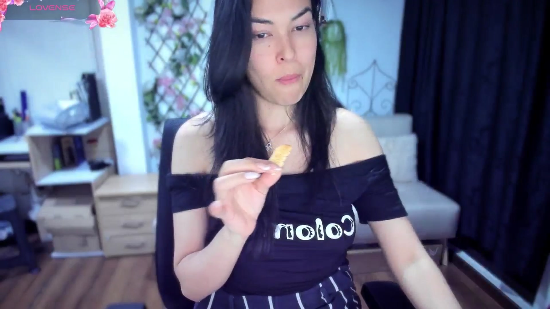 Gallery image thumbnail from LunaLuneraa's myfreecams stream on, 07/24/2025, 09:05 image 10 of 20