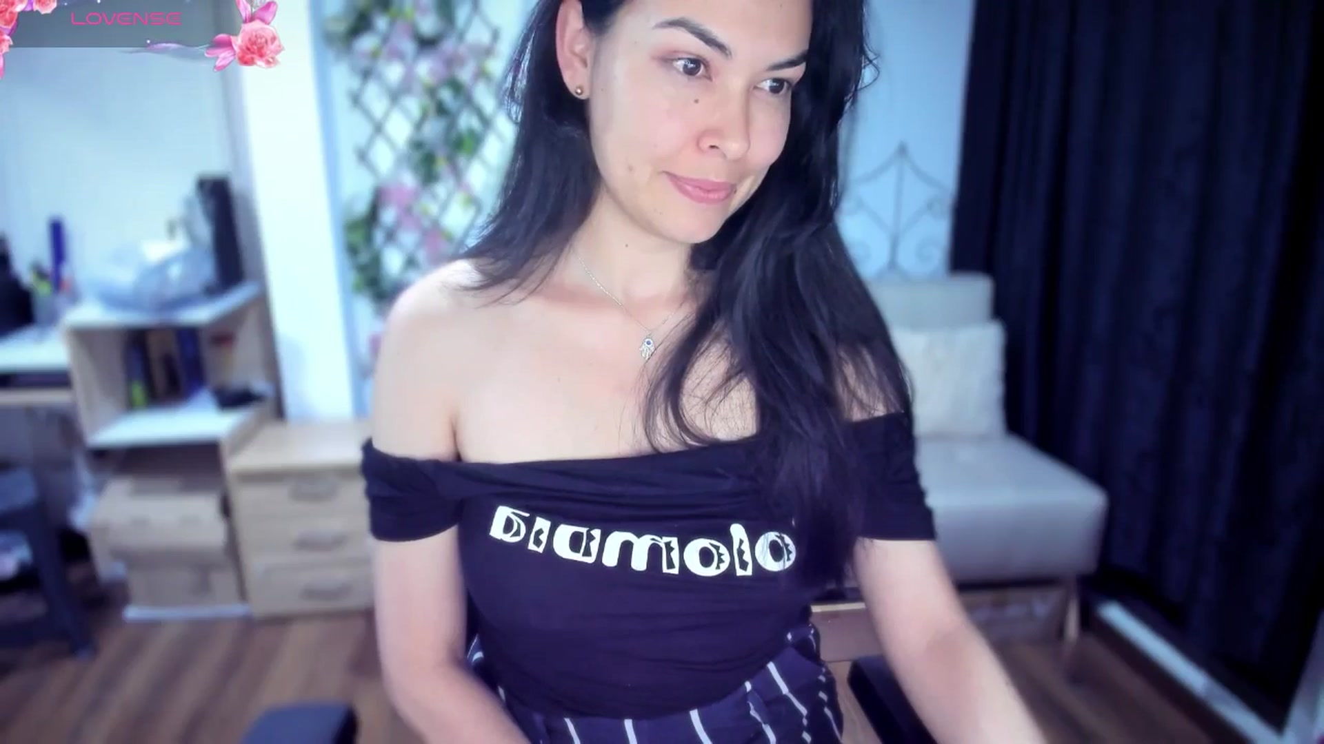 Gallery image thumbnail from LunaLuneraa's myfreecams stream on, 07/24/2025, 09:05 image 13 of 20