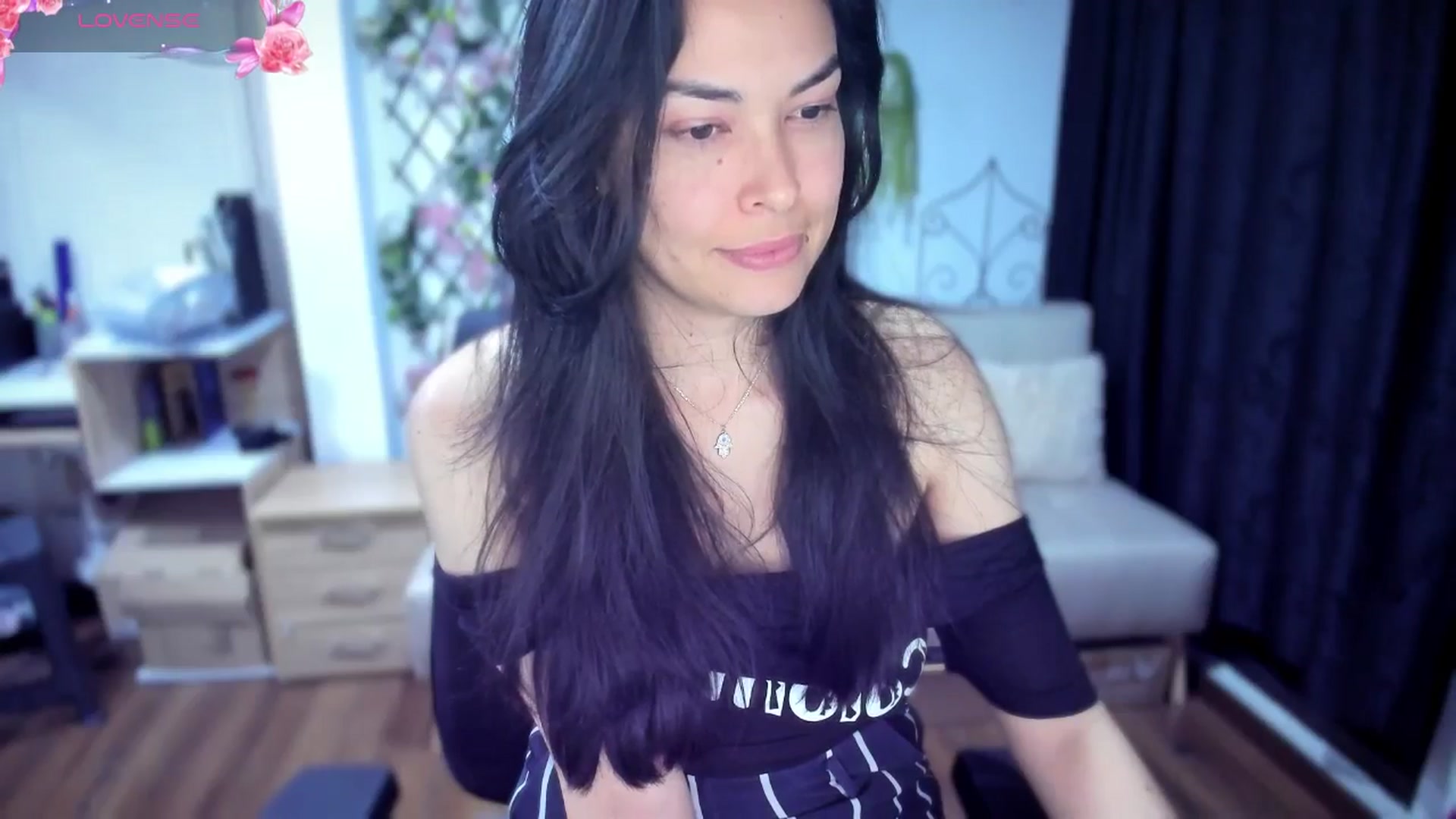 Gallery image thumbnail from LunaLuneraa's myfreecams stream on, 07/24/2025, 09:05 image 12 of 20