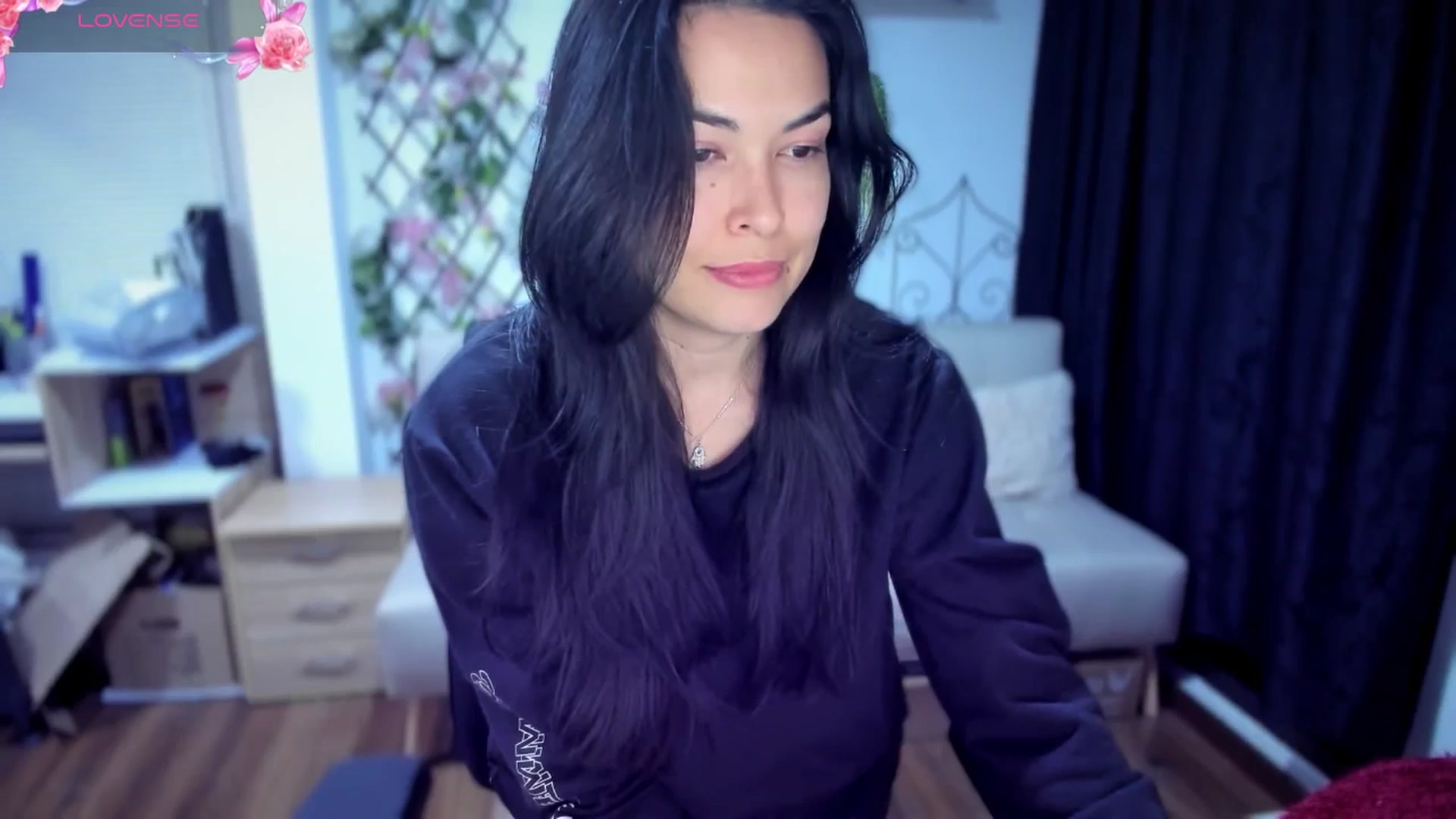 Gallery image thumbnail from LunaLuneraa's myfreecams stream on, 07/25/2025, 09:25 image 2 of 20