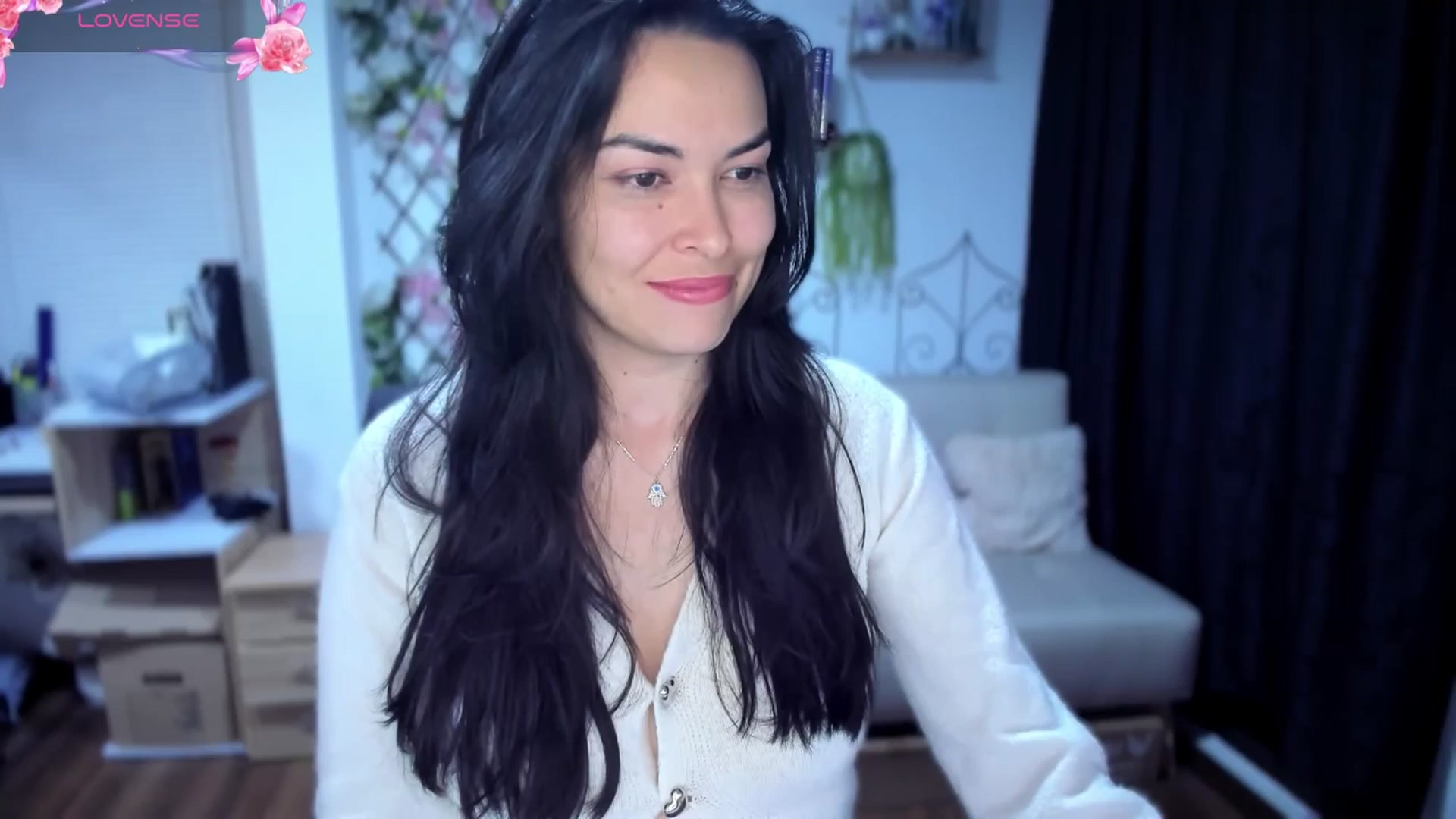 Gallery image thumbnail from LunaLuneraa's myfreecams stream on, 07/27/2025, 08:20 image 5 of 20