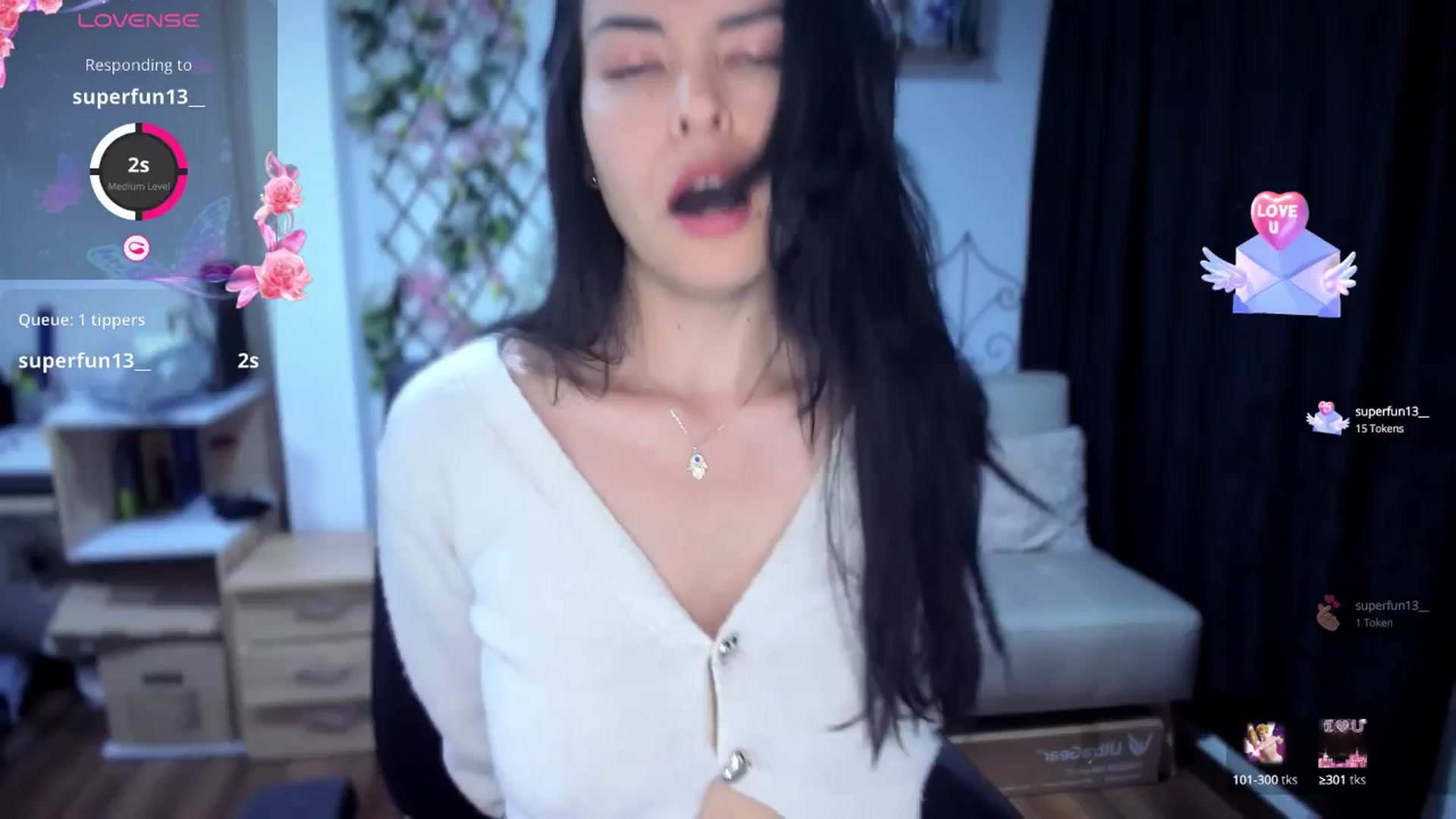 Gallery image thumbnail from LunaLuneraa's myfreecams stream on, 07/27/2025, 08:20 image 14 of 20