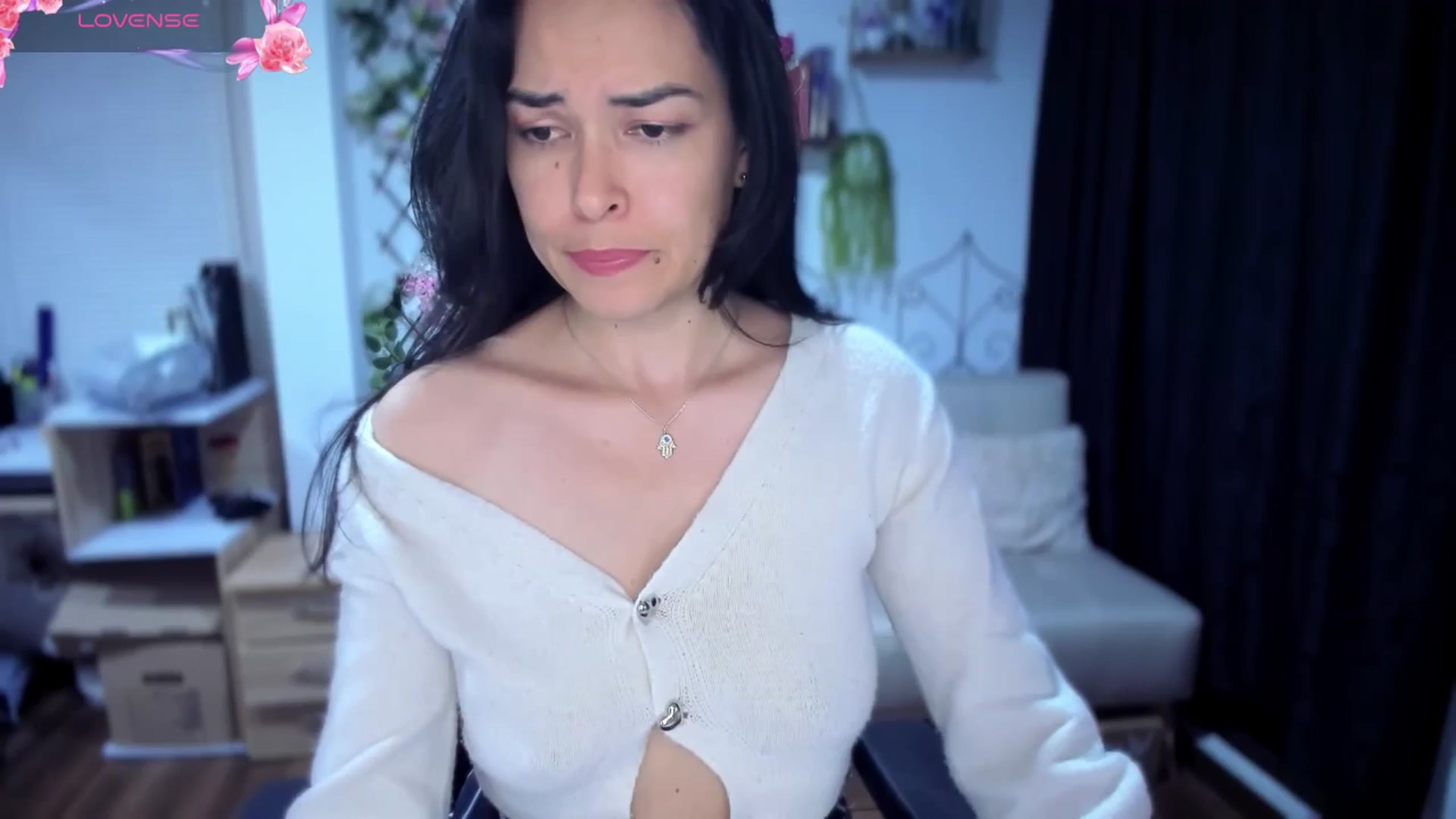 Gallery image thumbnail from LunaLuneraa's myfreecams stream on, 07/27/2025, 08:20 image 12 of 20