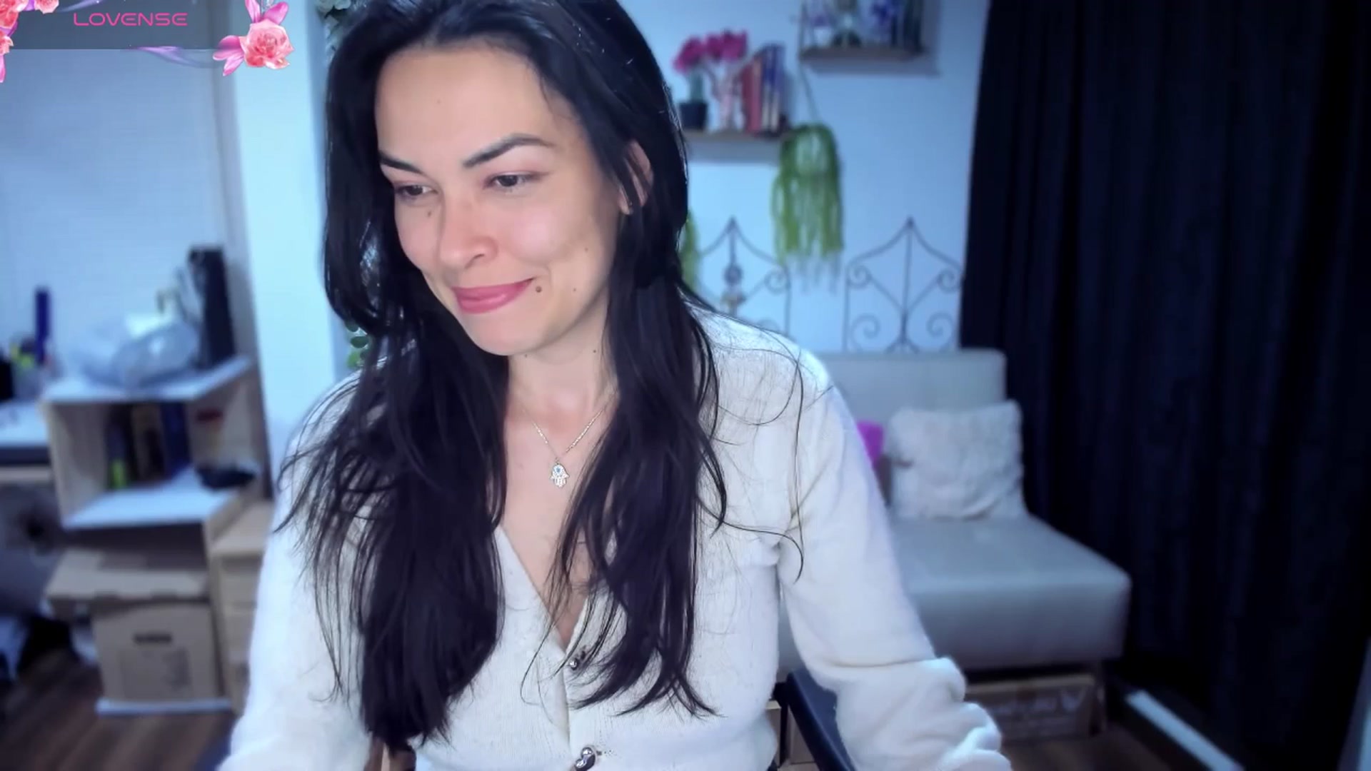 Gallery image thumbnail from LunaLuneraa's myfreecams stream on, 07/27/2025, 08:20 image 1 of 20