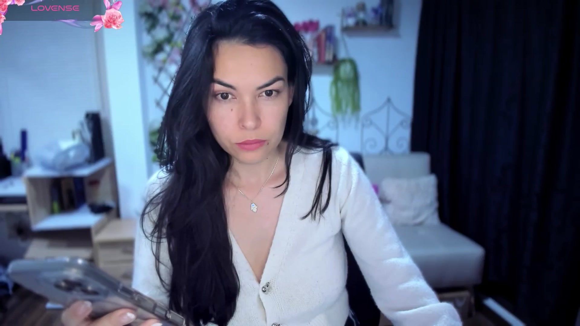 Gallery image thumbnail from LunaLuneraa's myfreecams stream on, 07/27/2025, 09:34 image 3 of 20