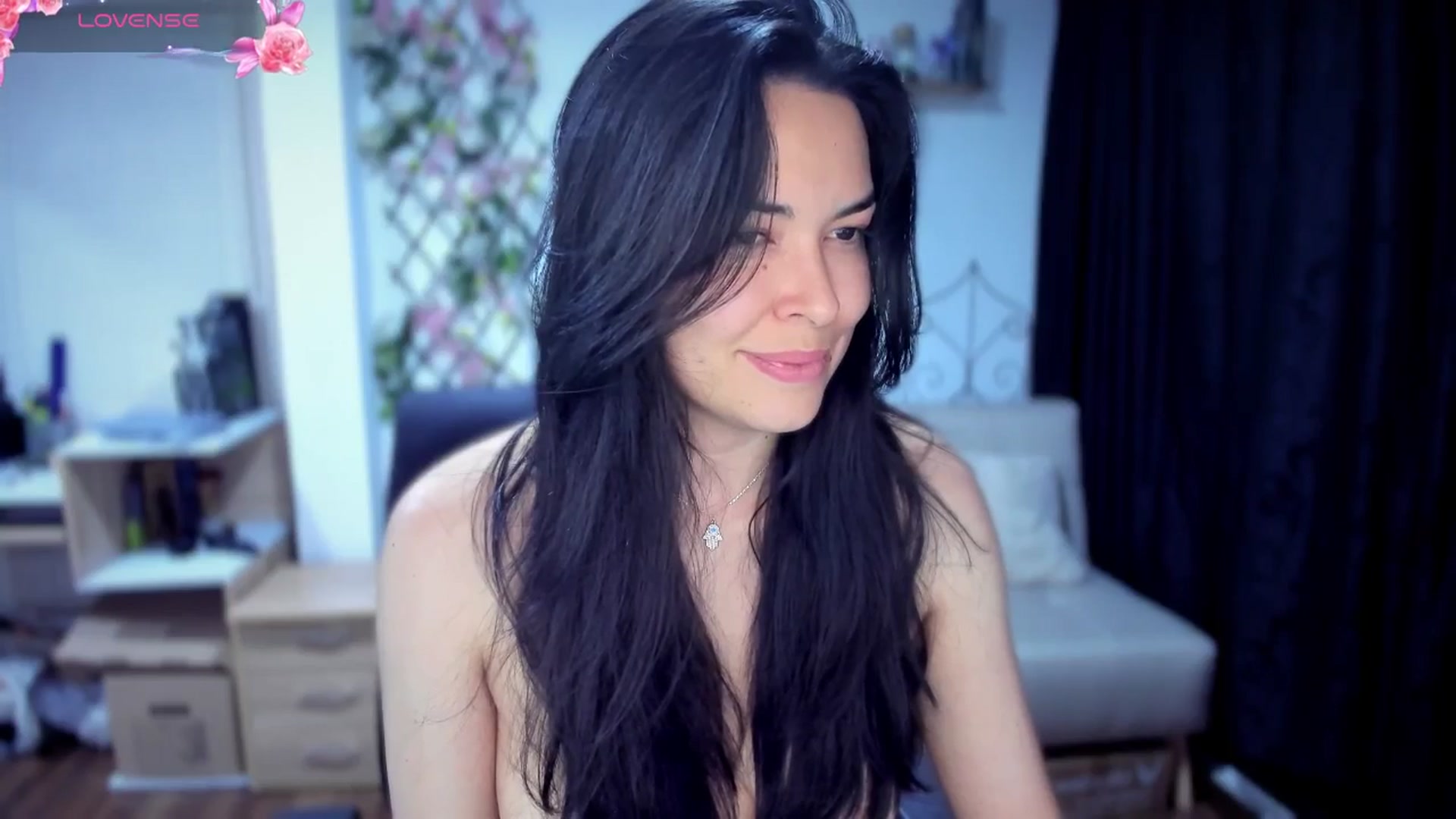 Gallery image thumbnail from LunaLuneraa's myfreecams stream on, 07/29/2025, 08:55 image 2 of 20
