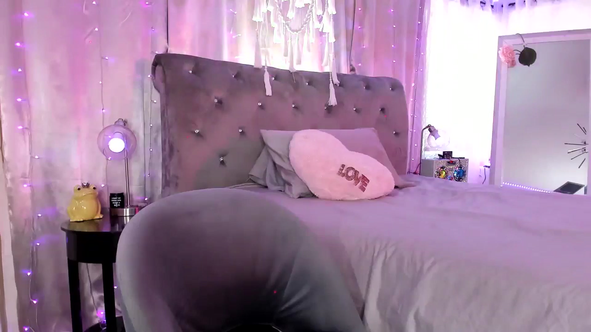Gallery image thumbnail from LunaLushMFC's myfreecams stream on, 04/24/2024, 16:09 image 20 of 20