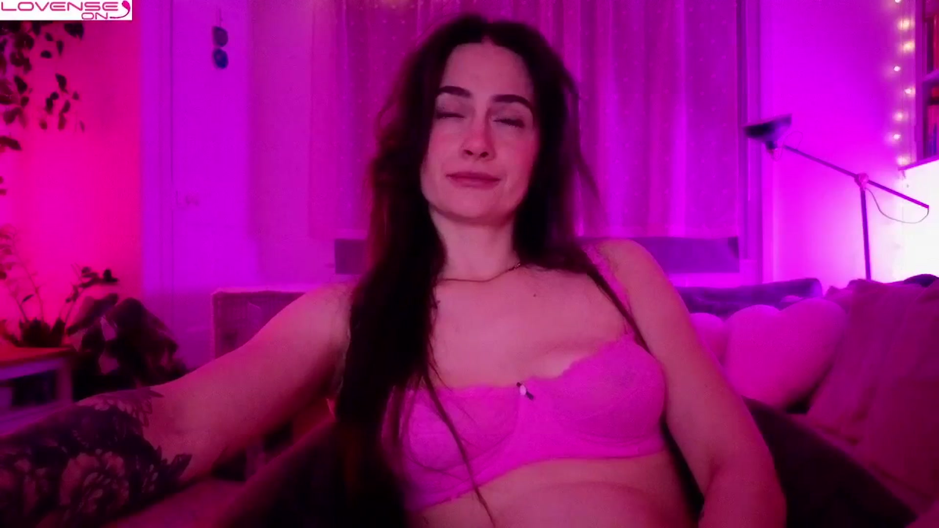 Gallery image thumbnail from LunaMaya's myfreecams stream on, 01/14/2026, 01:18 image 17 of 20